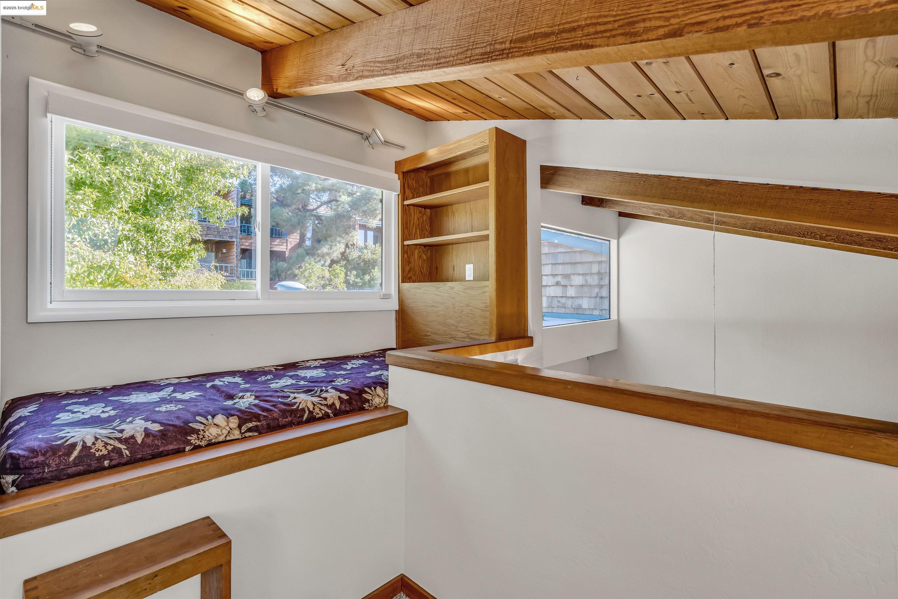 Detail Gallery Image 21 of 59 For 57 Sereno Cir, Oakland,  CA 94619 - 2 Beds | 2 Baths