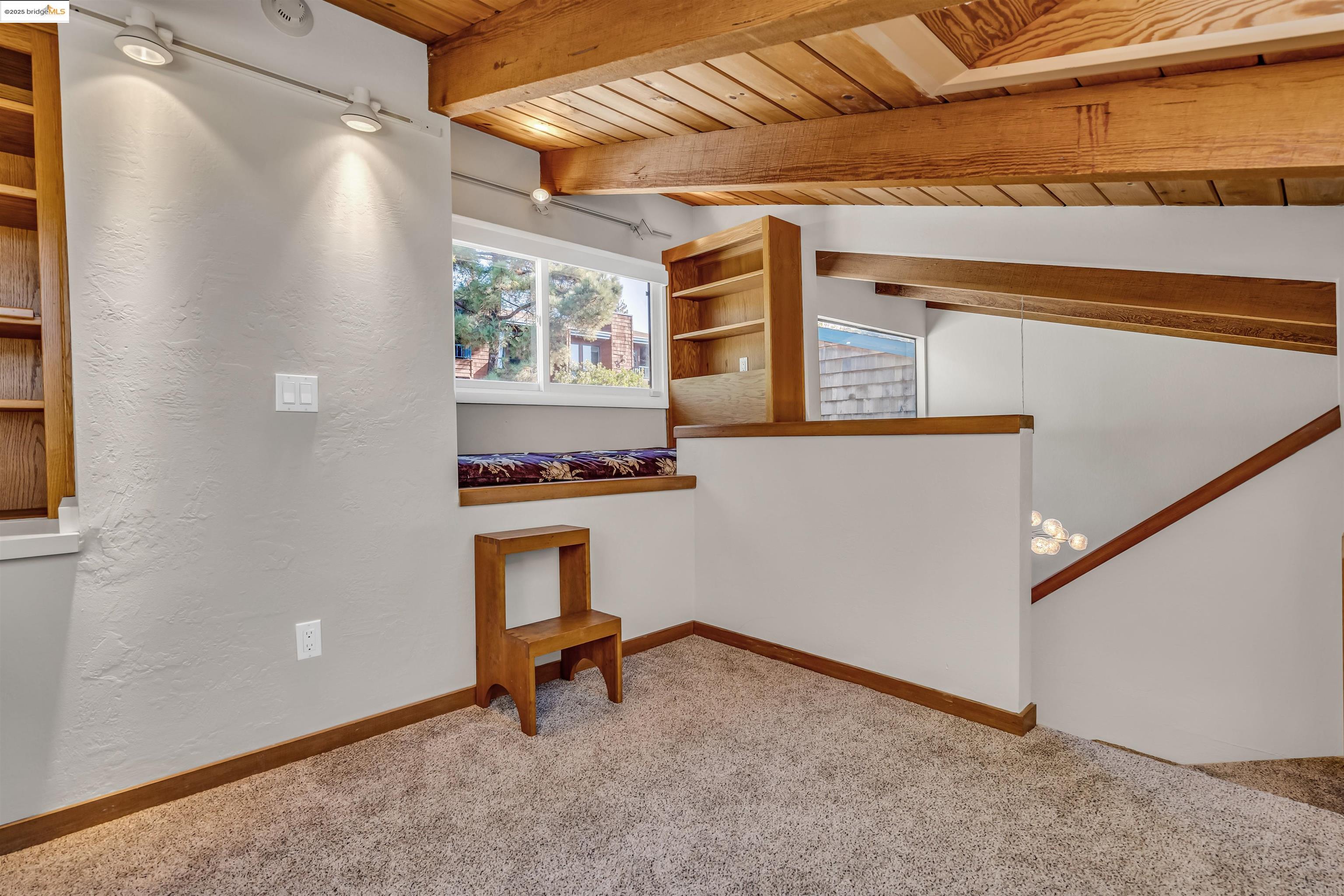 Detail Gallery Image 22 of 59 For 57 Sereno Cir, Oakland,  CA 94619 - 2 Beds | 2 Baths