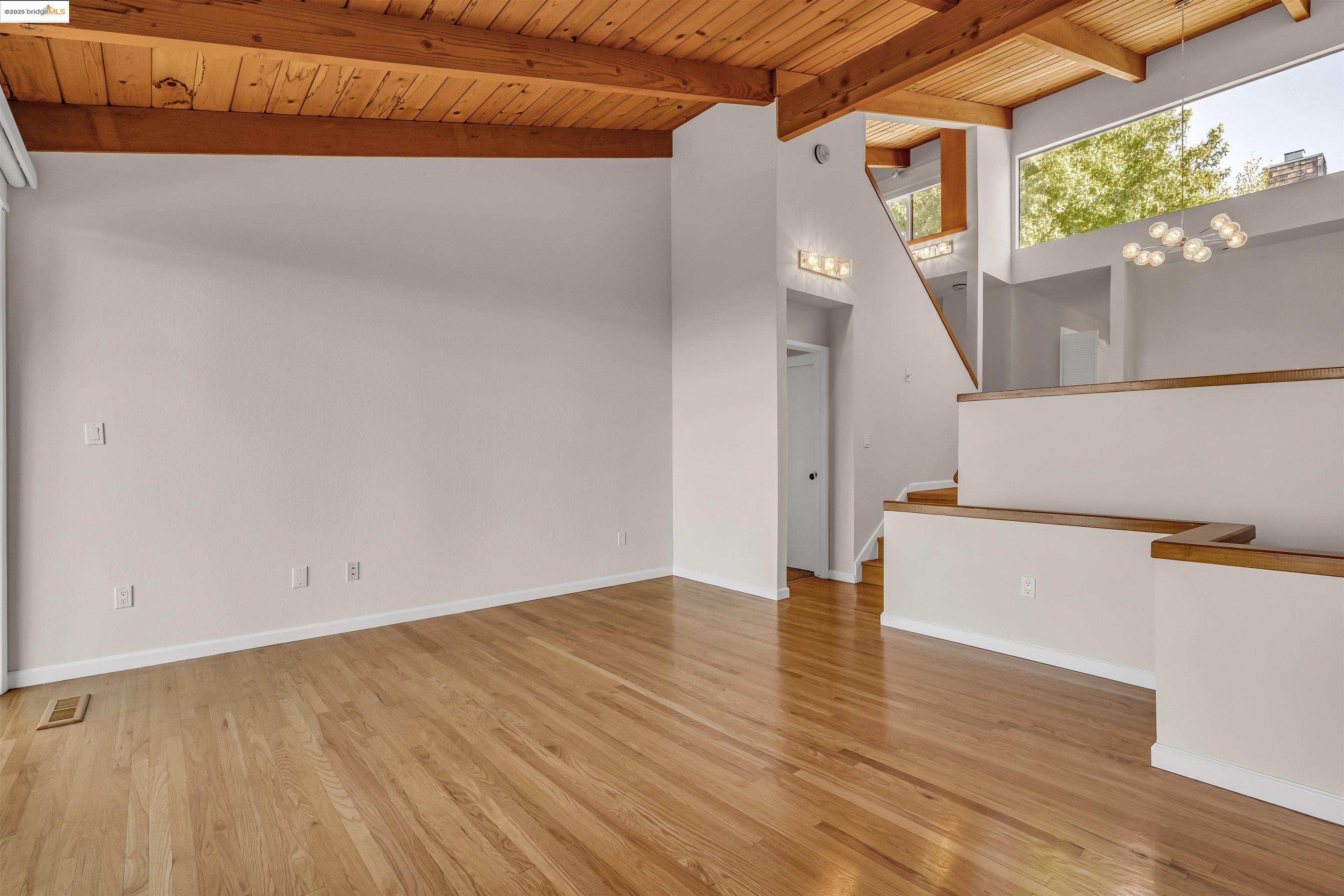 Detail Gallery Image 23 of 59 For 57 Sereno Cir, Oakland,  CA 94619 - 2 Beds | 2 Baths