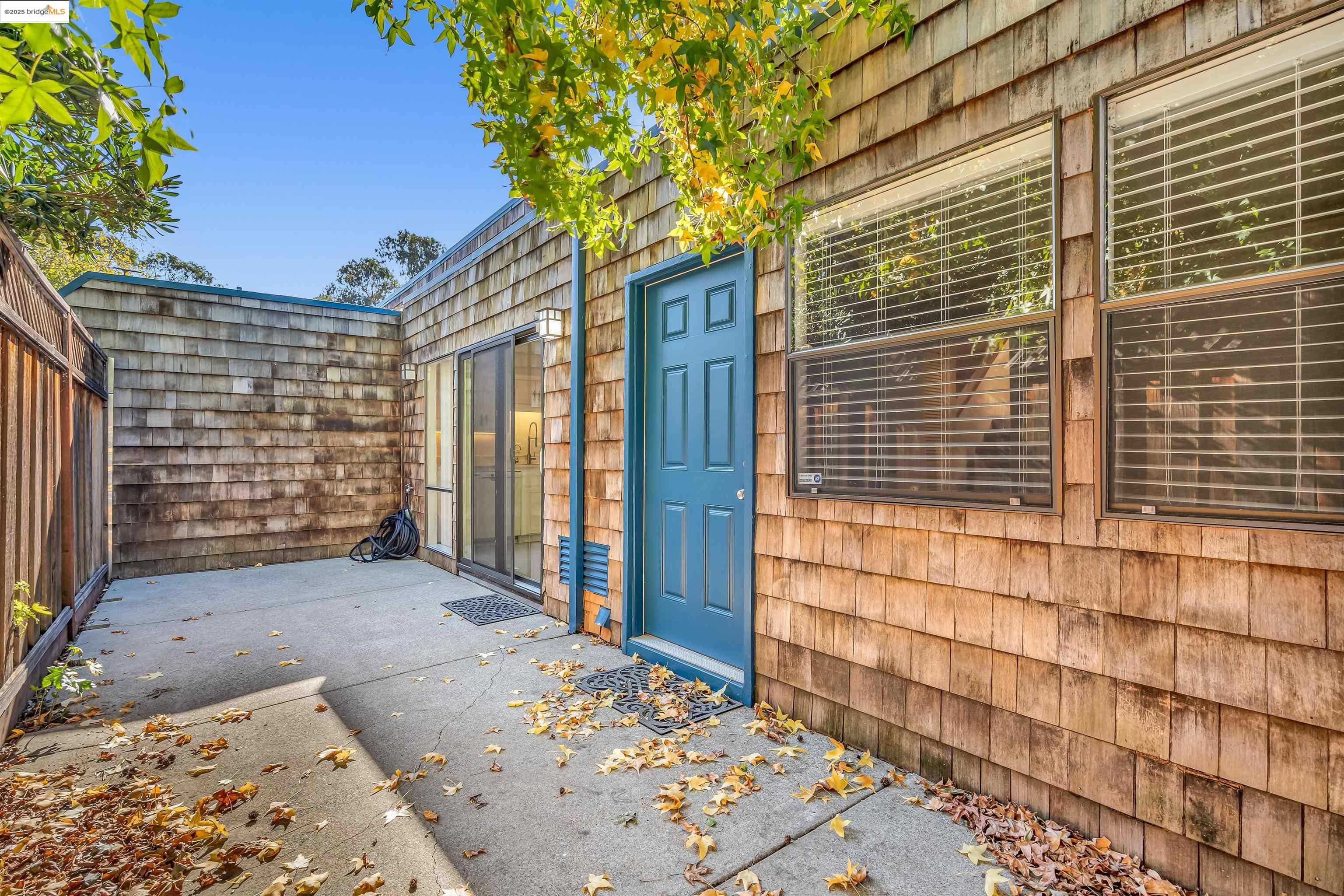 Detail Gallery Image 28 of 59 For 57 Sereno Cir, Oakland,  CA 94619 - 2 Beds | 2 Baths