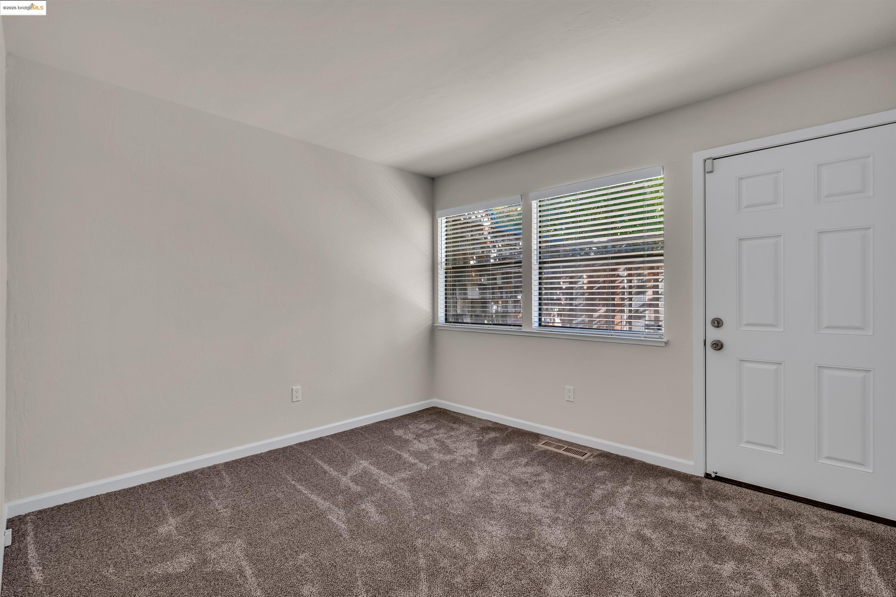 Detail Gallery Image 33 of 59 For 57 Sereno Cir, Oakland,  CA 94619 - 2 Beds | 2 Baths