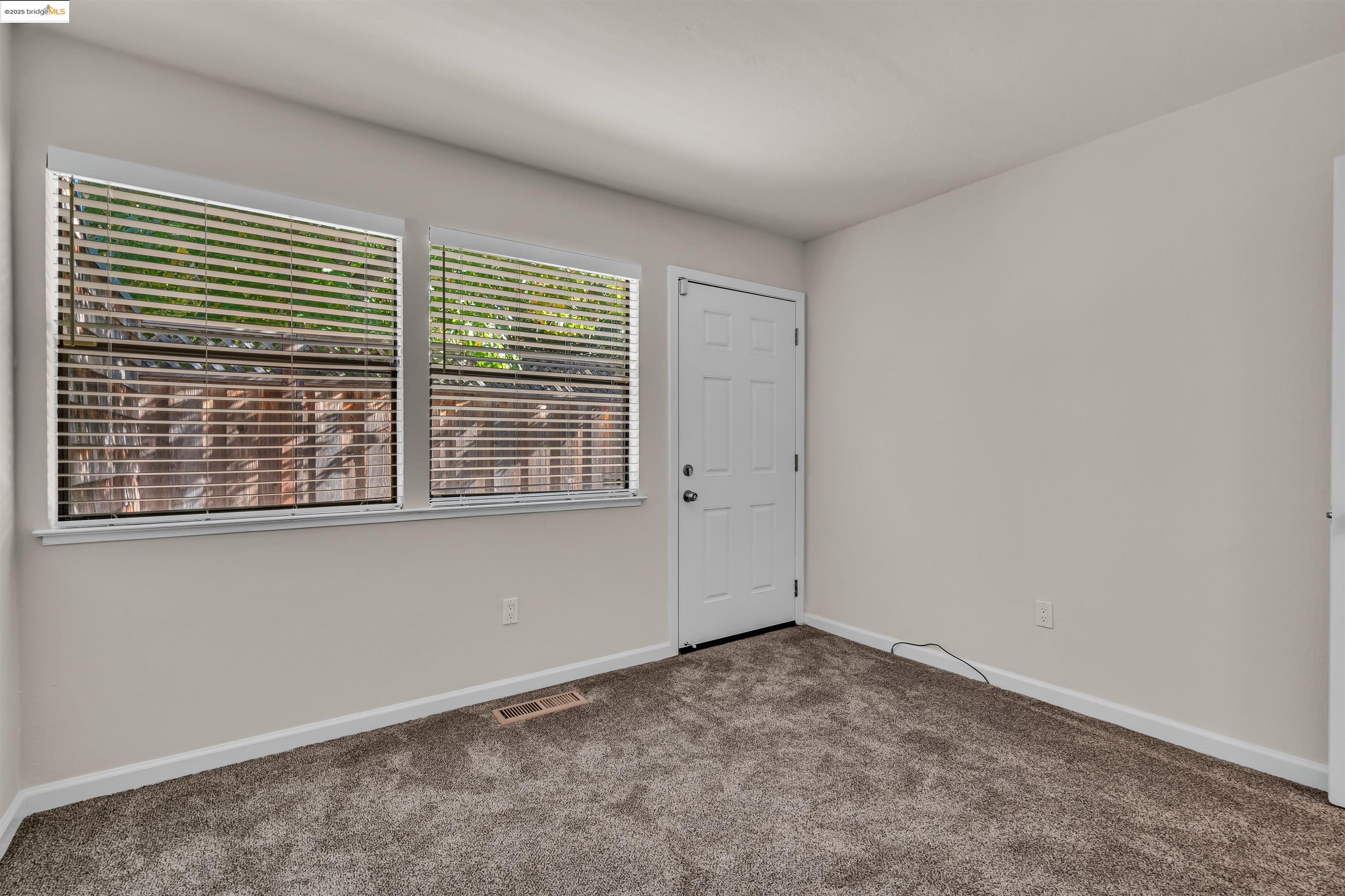 Detail Gallery Image 34 of 59 For 57 Sereno Cir, Oakland,  CA 94619 - 2 Beds | 2 Baths