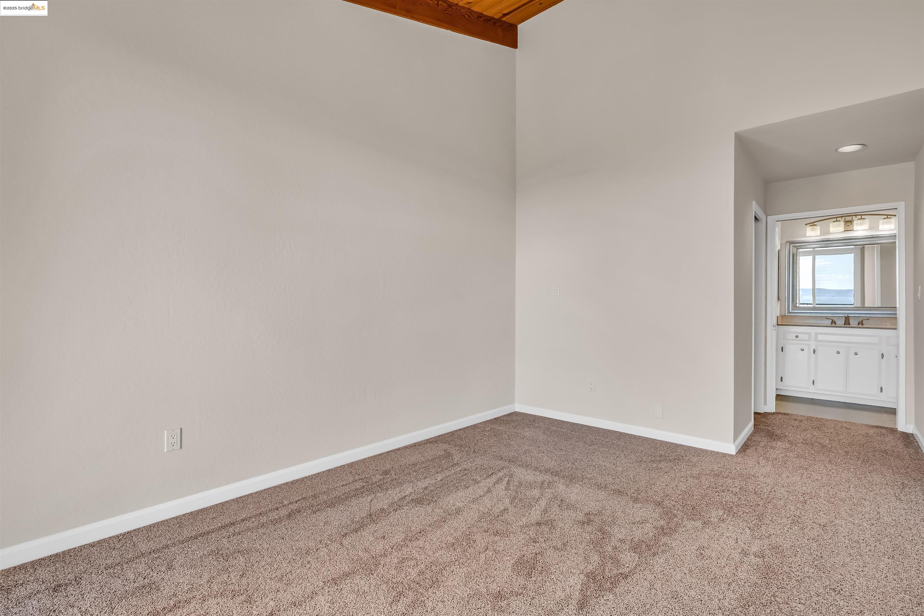 Detail Gallery Image 40 of 59 For 57 Sereno Cir, Oakland,  CA 94619 - 2 Beds | 2 Baths