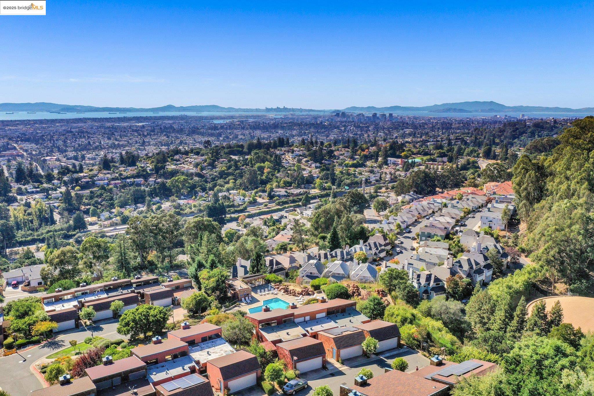 Detail Gallery Image 56 of 59 For 57 Sereno Cir, Oakland,  CA 94619 - 2 Beds | 2 Baths