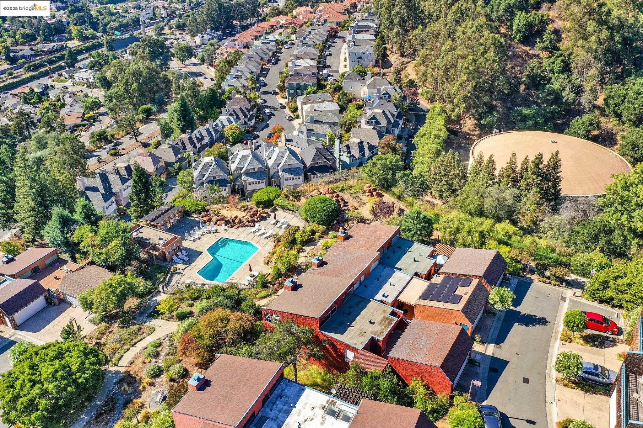 Detail Gallery Image 58 of 59 For 57 Sereno Cir, Oakland,  CA 94619 - 2 Beds | 2 Baths