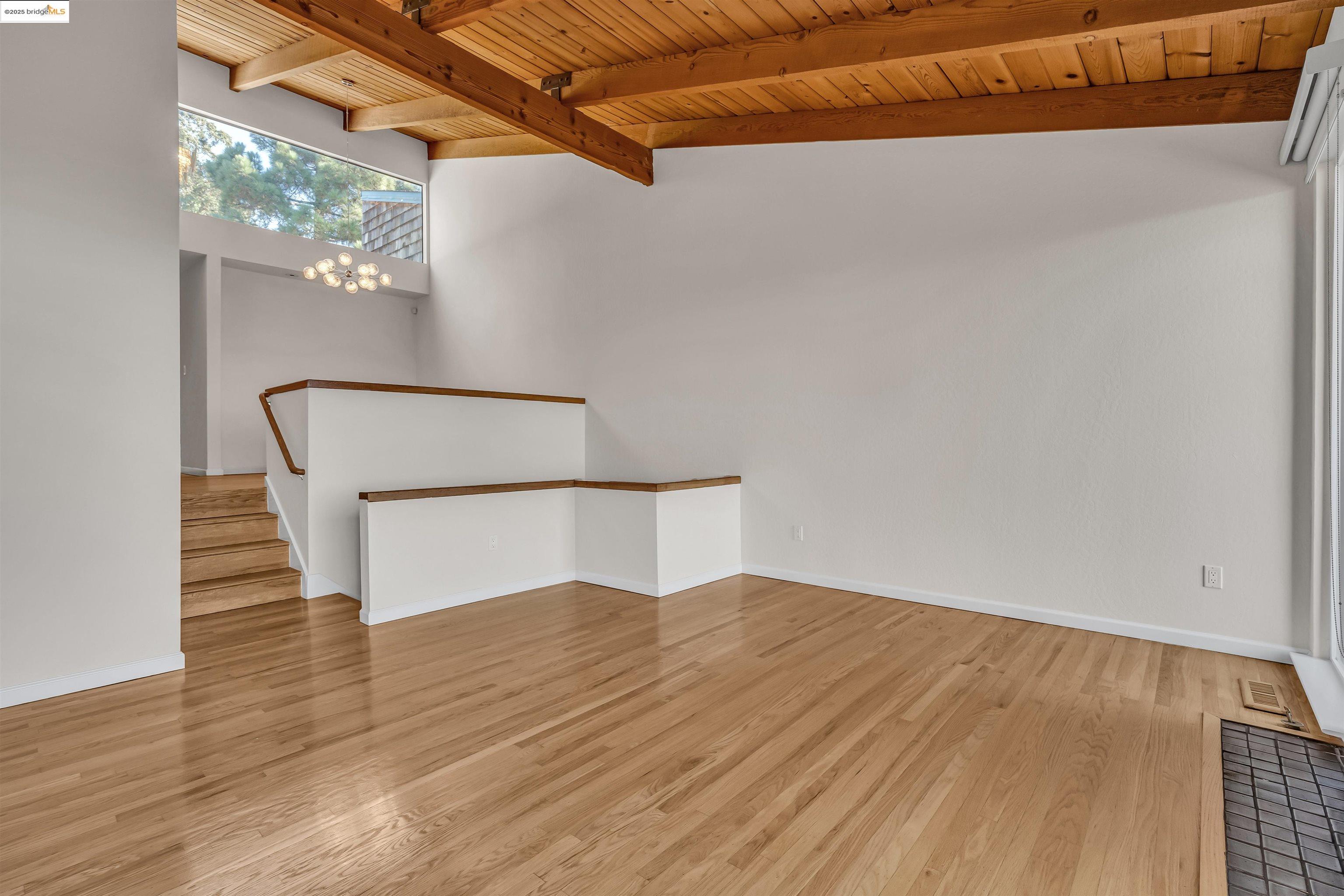 Detail Gallery Image 9 of 59 For 57 Sereno Cir, Oakland,  CA 94619 - 2 Beds | 2 Baths