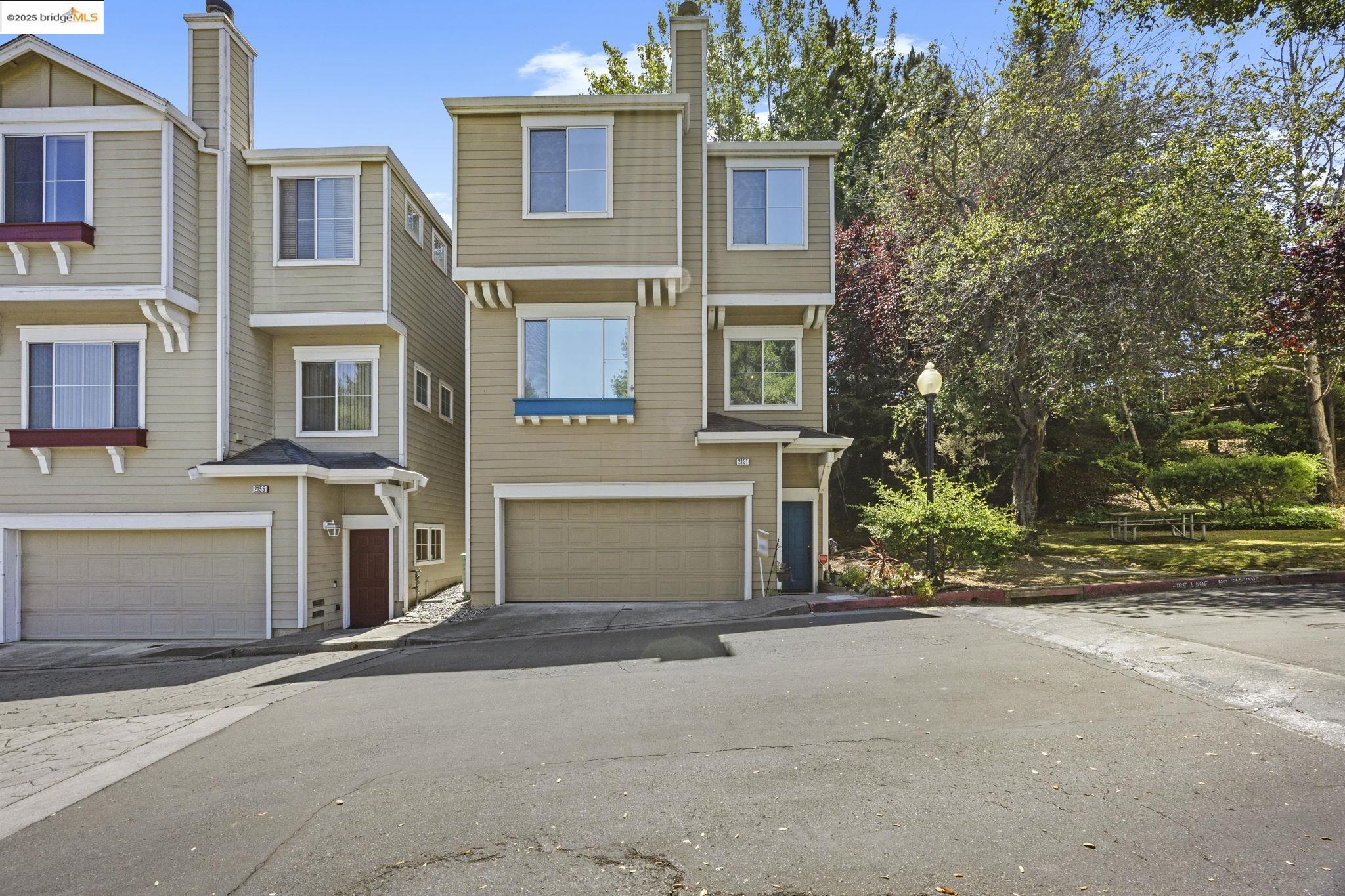 Front Image Thumbnail for EB41109531