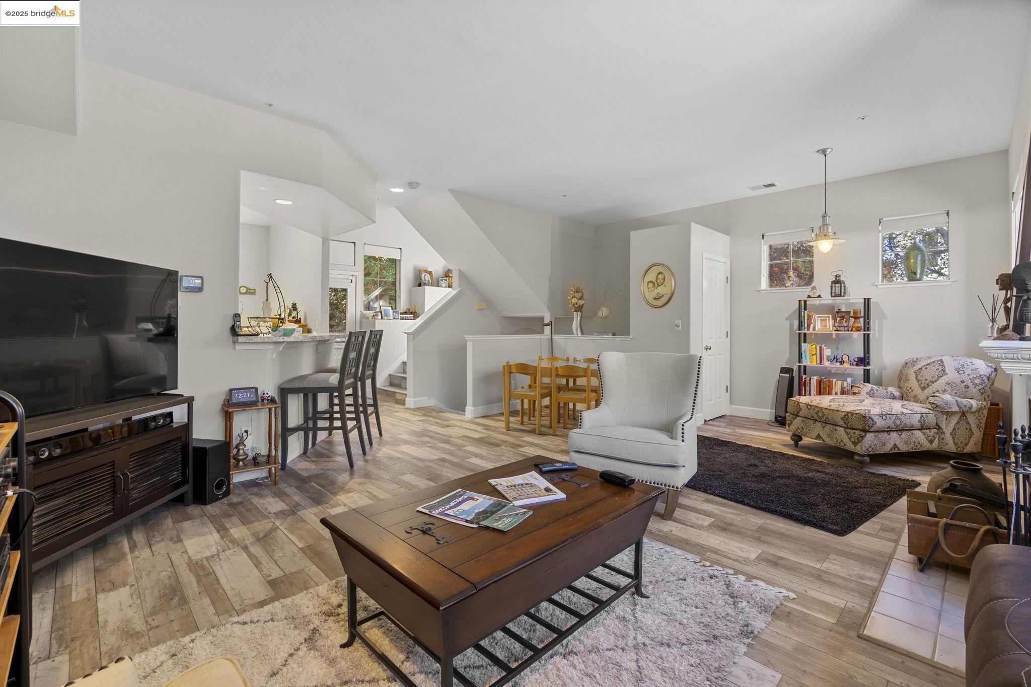 Detail Gallery Image 13 of 33 For 2151 Brandywine Pl, Hayward,  CA 94542-1145 - 3 Beds | 2/1 Baths