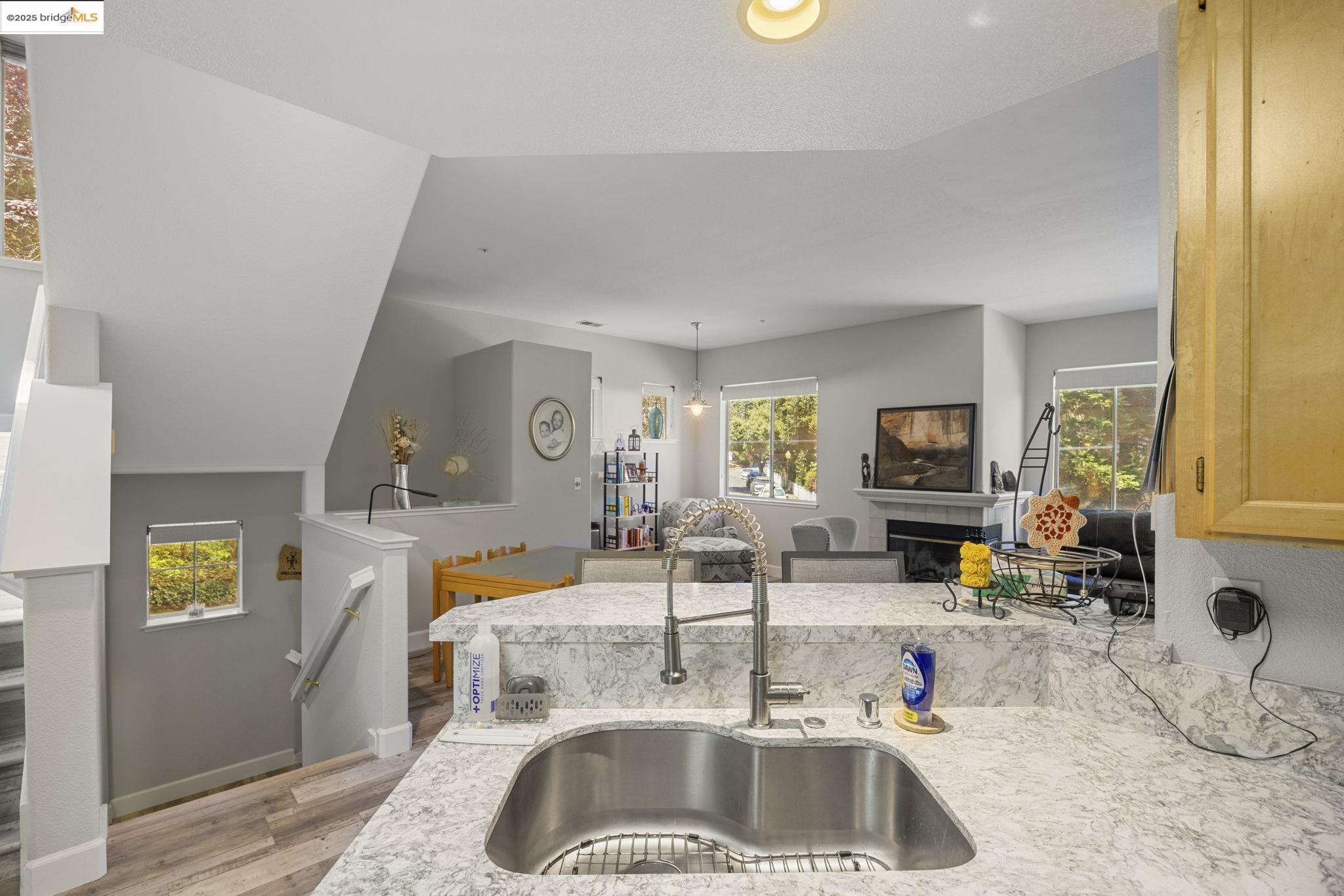 Detail Gallery Image 18 of 33 For 2151 Brandywine Pl, Hayward,  CA 94542-1145 - 3 Beds | 2/1 Baths