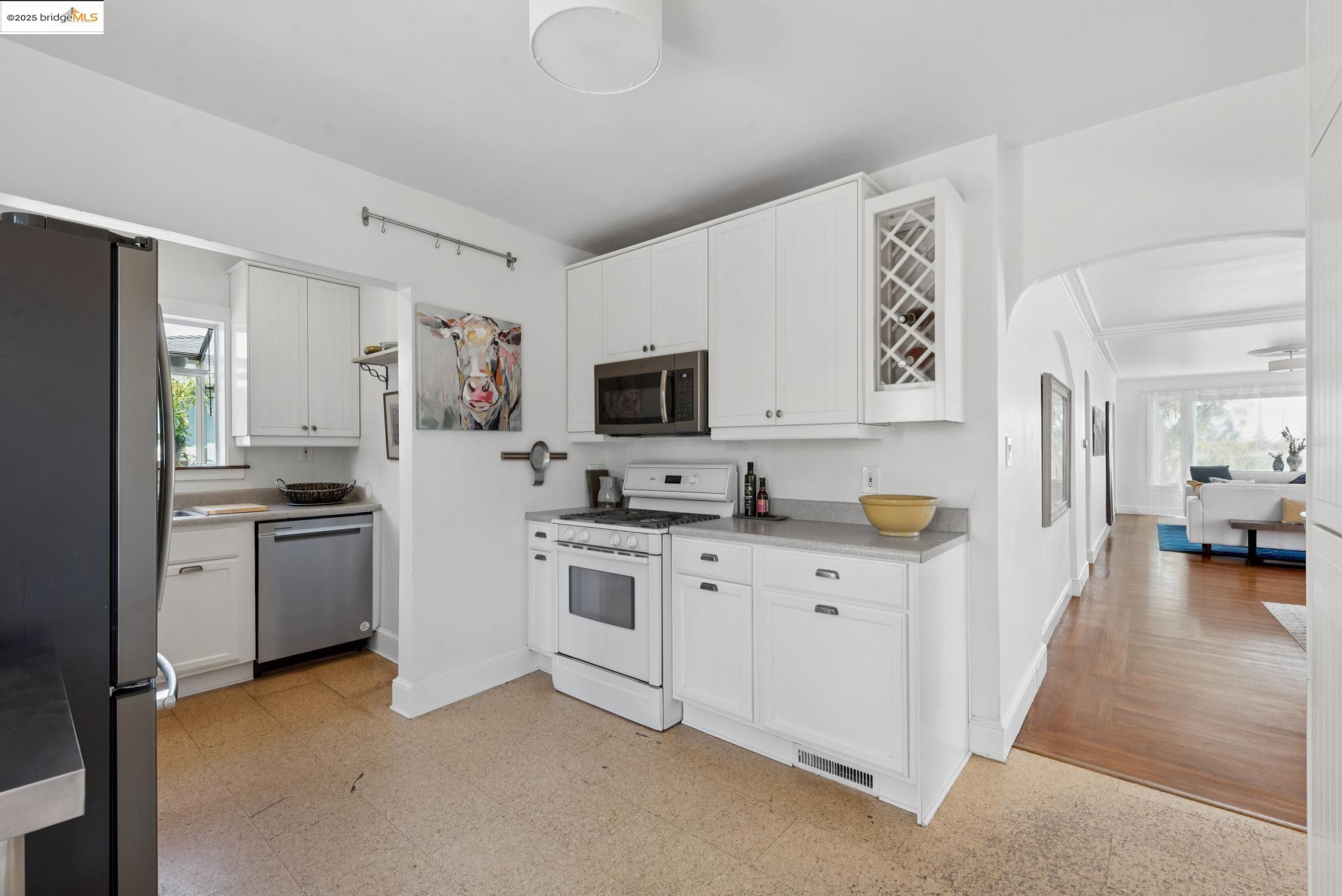 Detail Gallery Image 11 of 28 For 2721 Best Ave., Oakland,  CA 94619 - 2 Beds | 1 Baths
