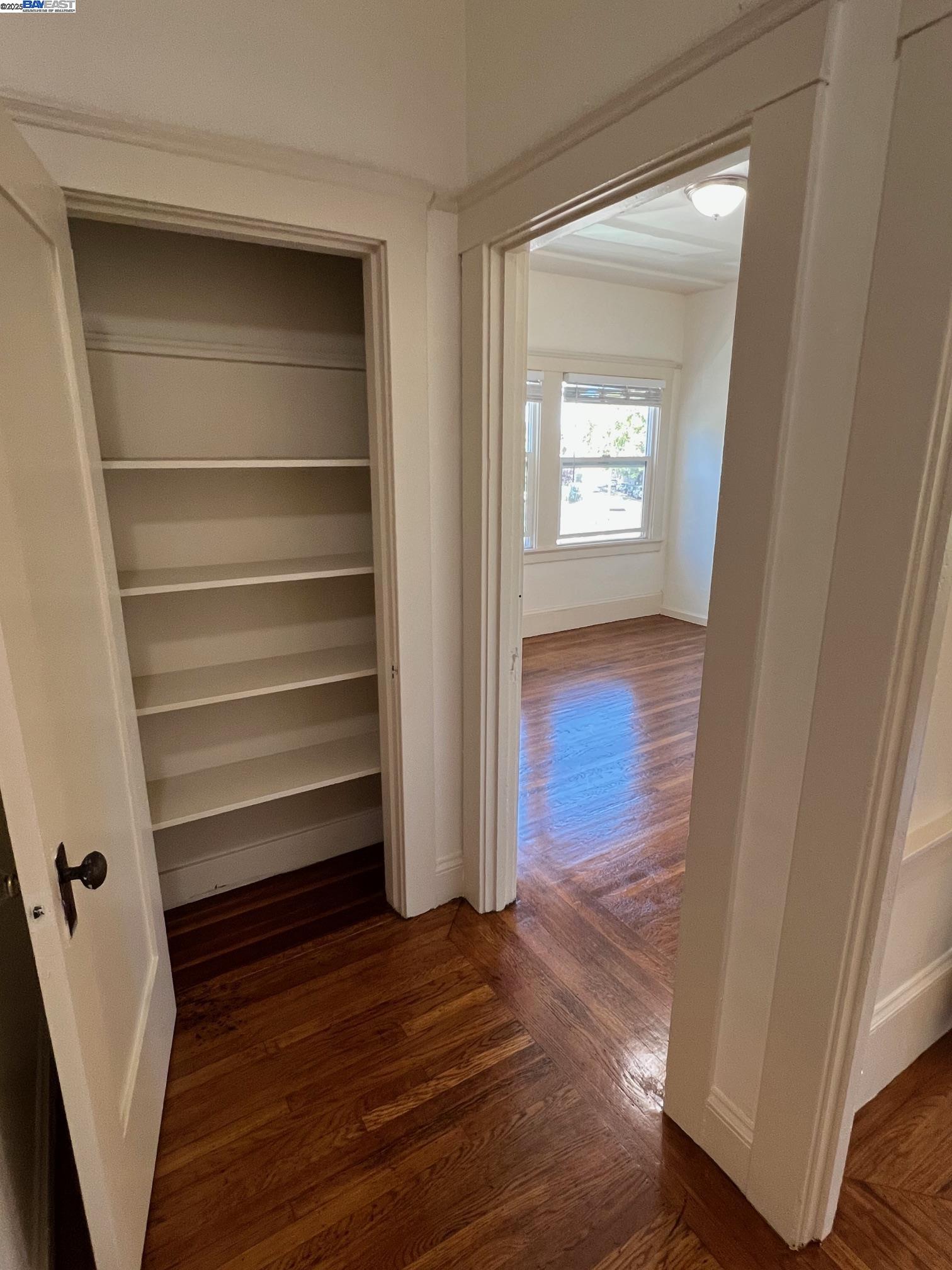 Detail Gallery Image 12 of 20 For Park Blvd #1,  Oakland,  CA 94606 - 1 Beds | 1 Baths