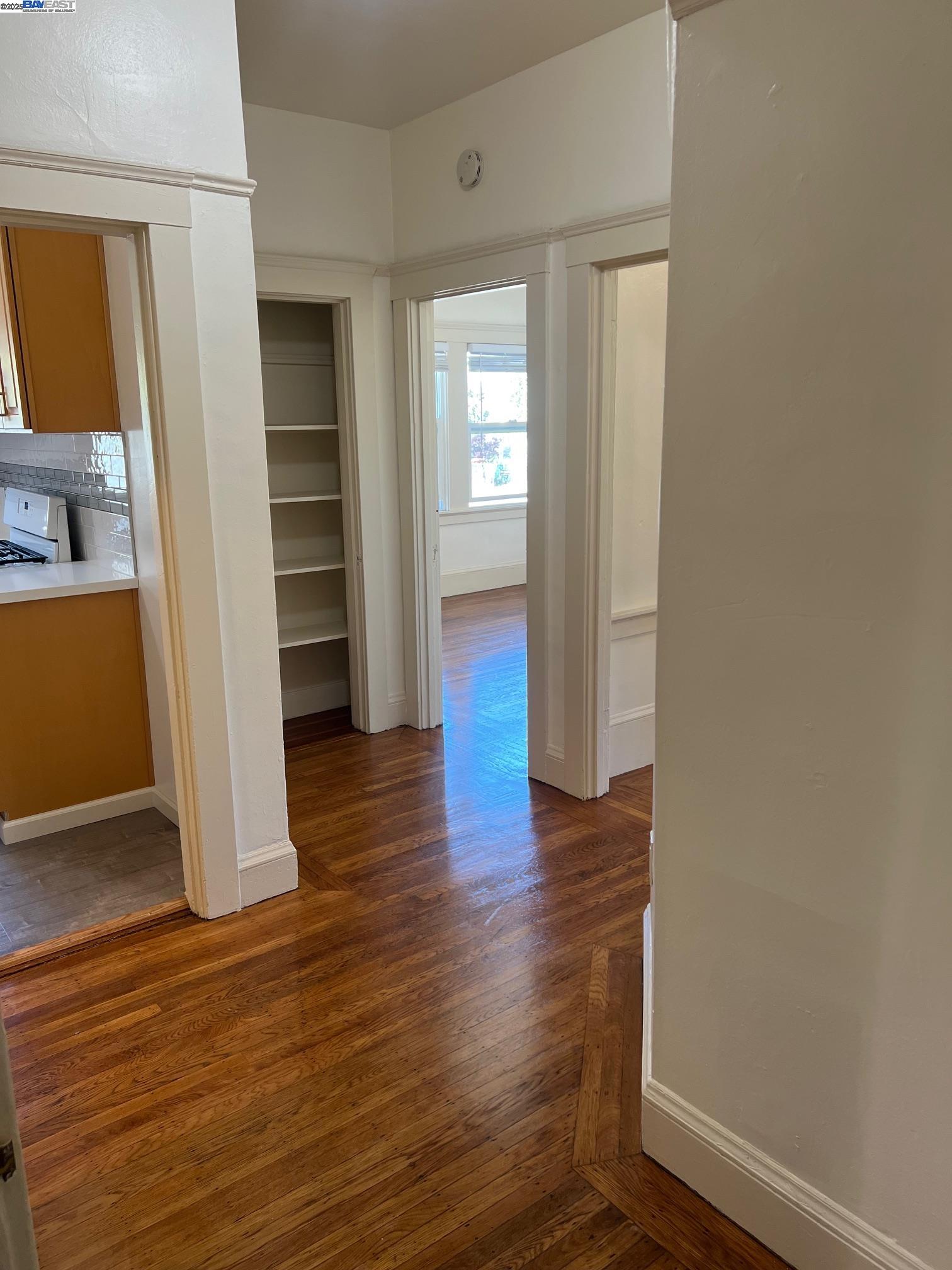Detail Gallery Image 18 of 20 For Park Blvd #1,  Oakland,  CA 94606 - 1 Beds | 1 Baths