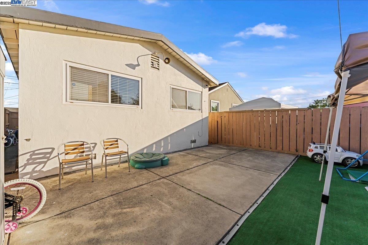 Detail Gallery Image 33 of 33 For 5121 Burlingame Ave, Richmond,  CA 94804 - 3 Beds | 1 Baths