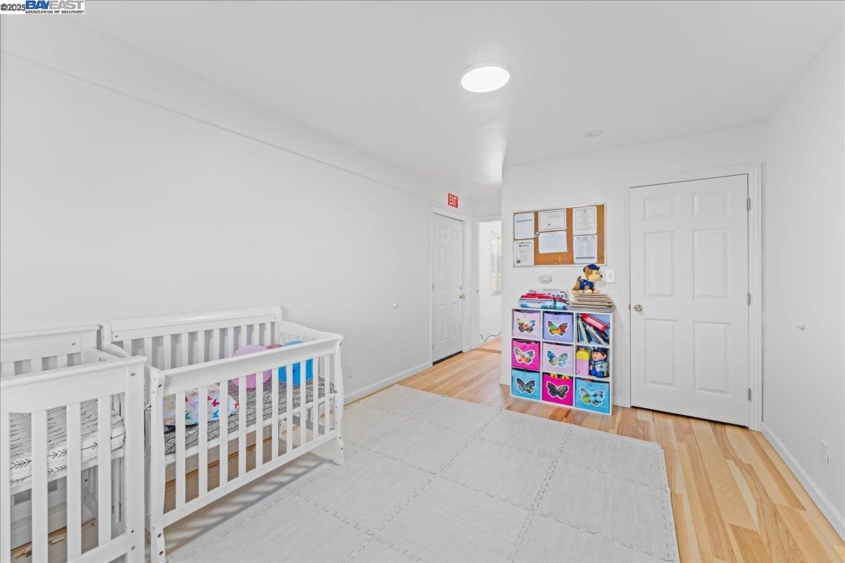 Detail Gallery Image 10 of 33 For 5121 Burlingame Ave, Richmond,  CA 94804 - 3 Beds | 1 Baths