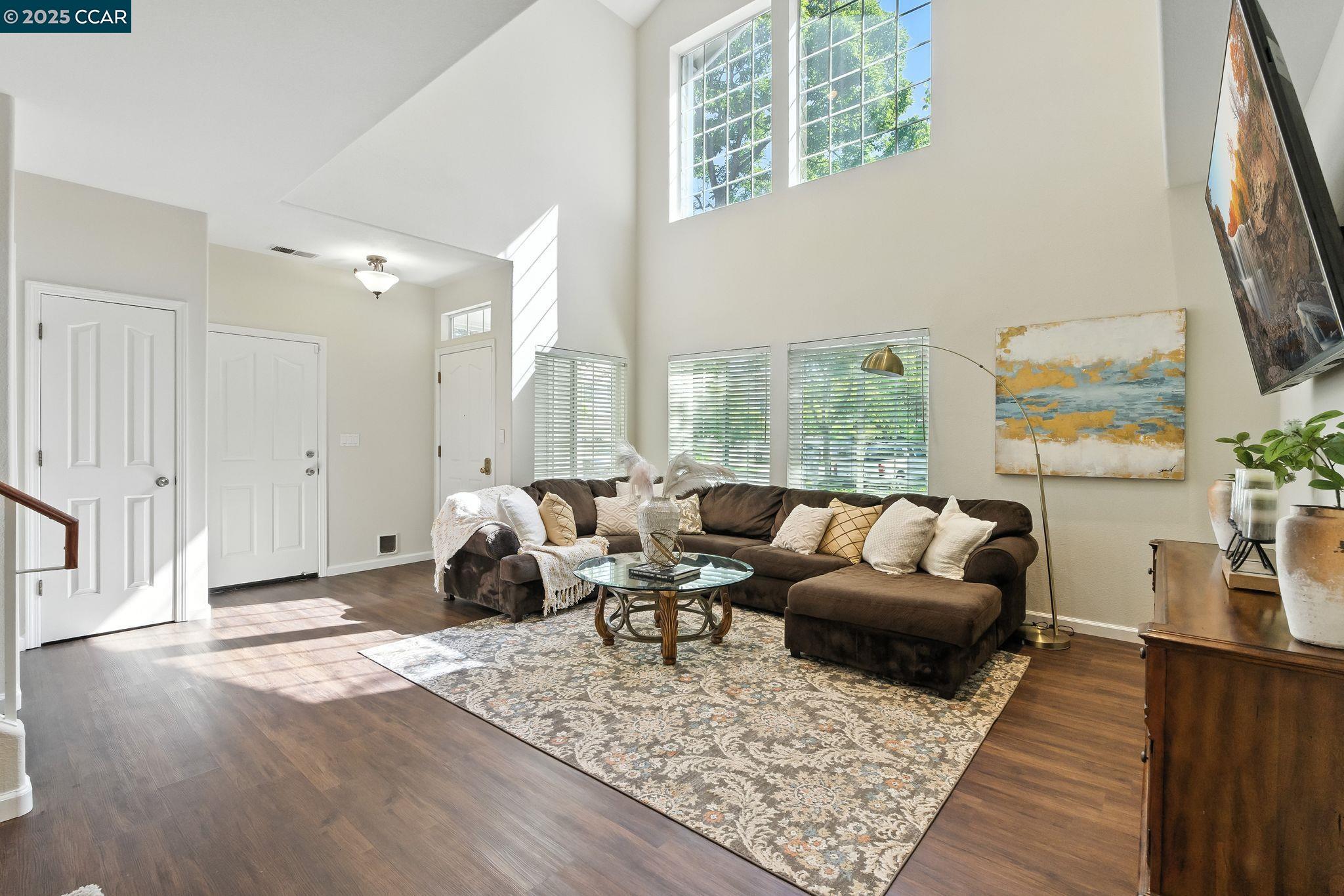 Detail Gallery Image 5 of 32 For 89 Amberfield Ln, Danville,  CA 94506 - 3 Beds | 2/1 Baths