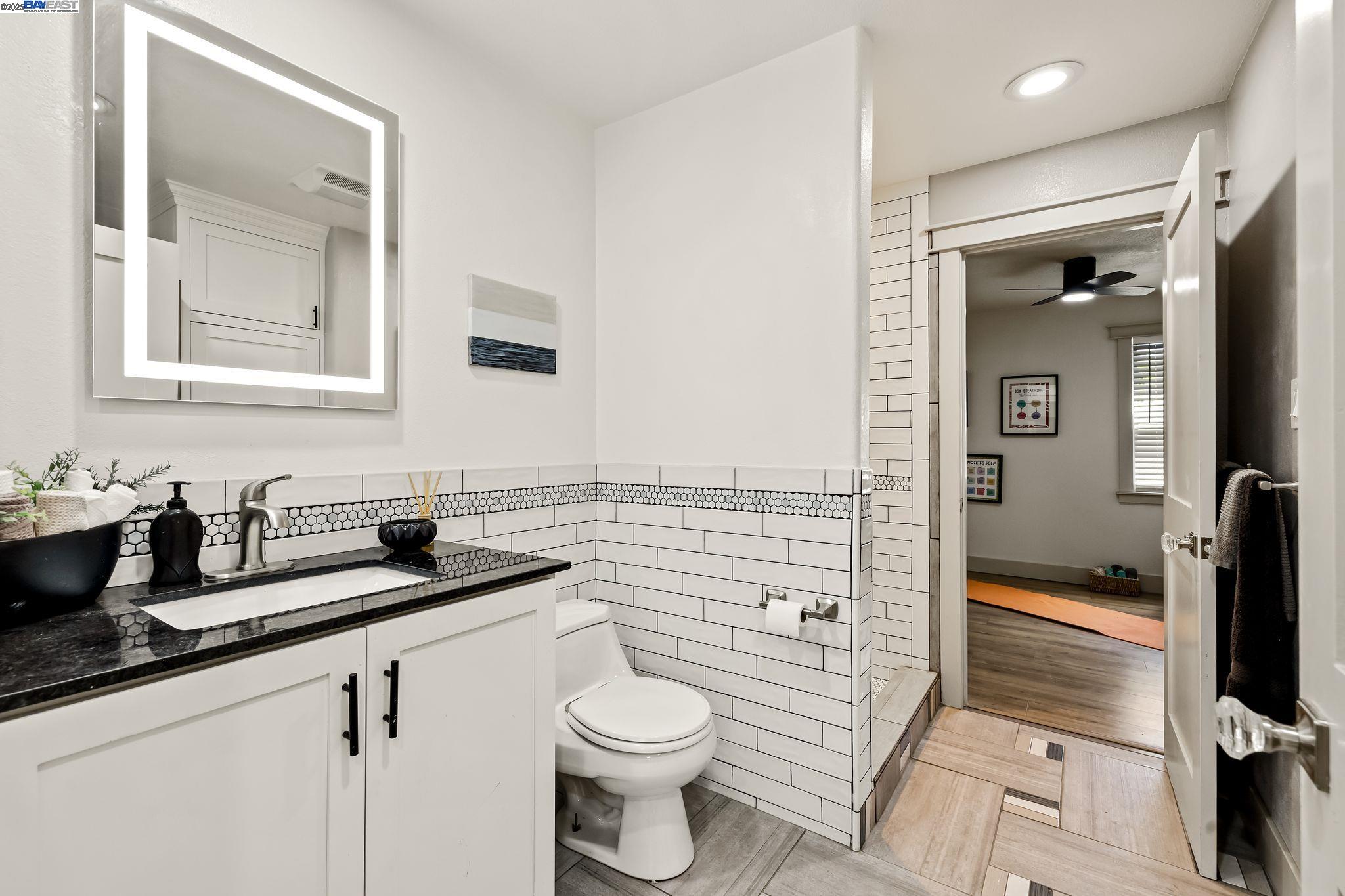 Detail Gallery Image 12 of 48 For 2141 Pomona, Martinez,  CA 94553 - 3 Beds | 2 Baths