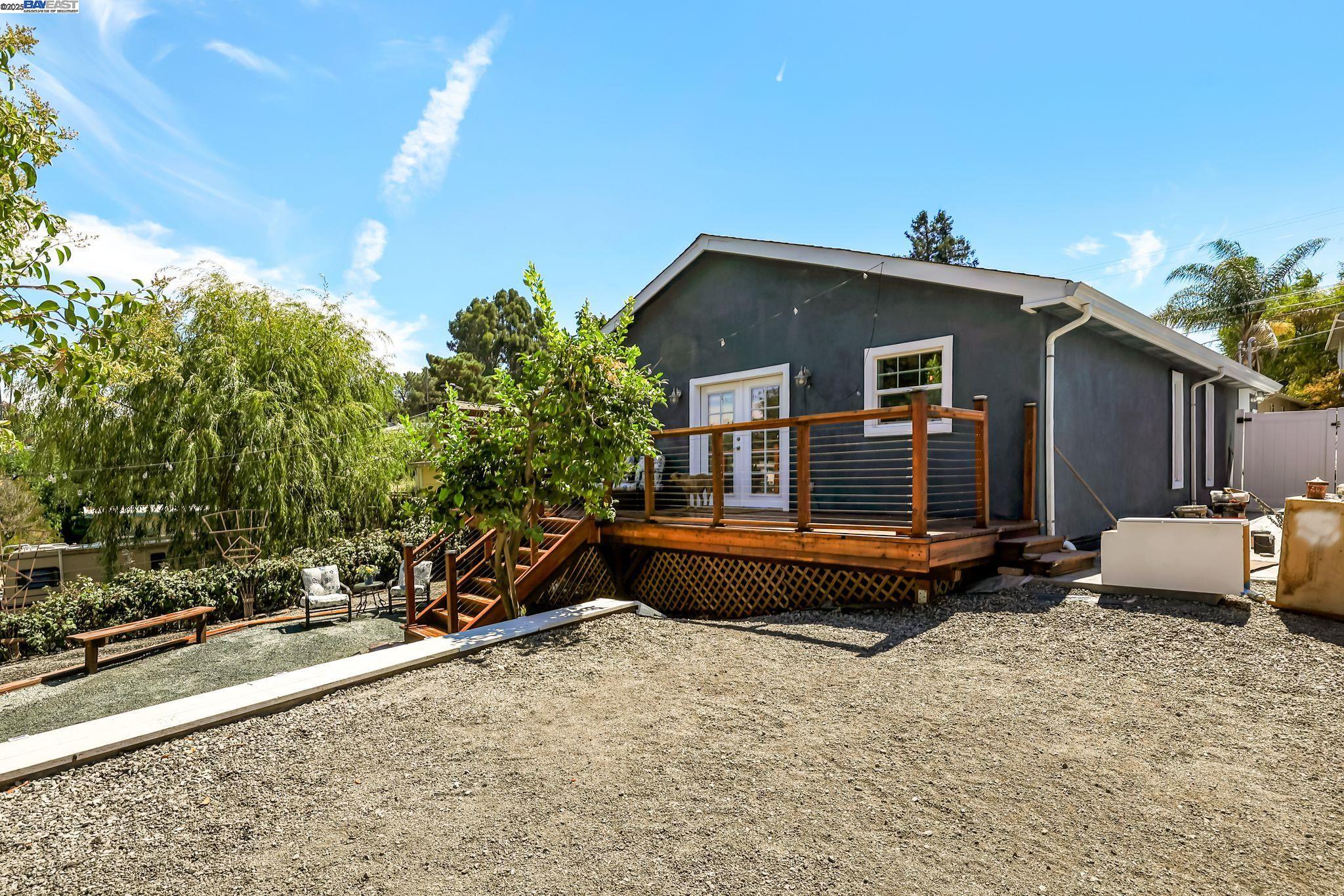 Detail Gallery Image 34 of 48 For 2141 Pomona, Martinez,  CA 94553 - 3 Beds | 2 Baths