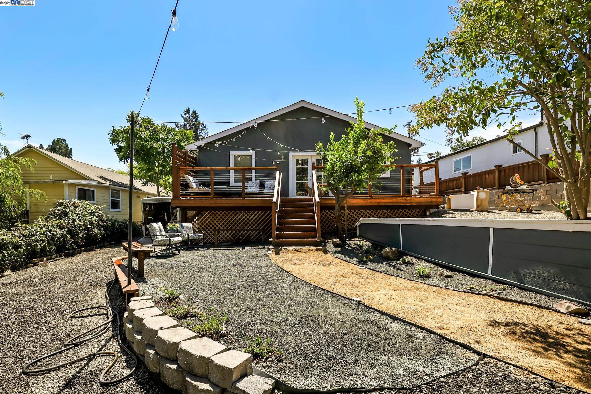 Detail Gallery Image 36 of 48 For 2141 Pomona, Martinez,  CA 94553 - 3 Beds | 2 Baths