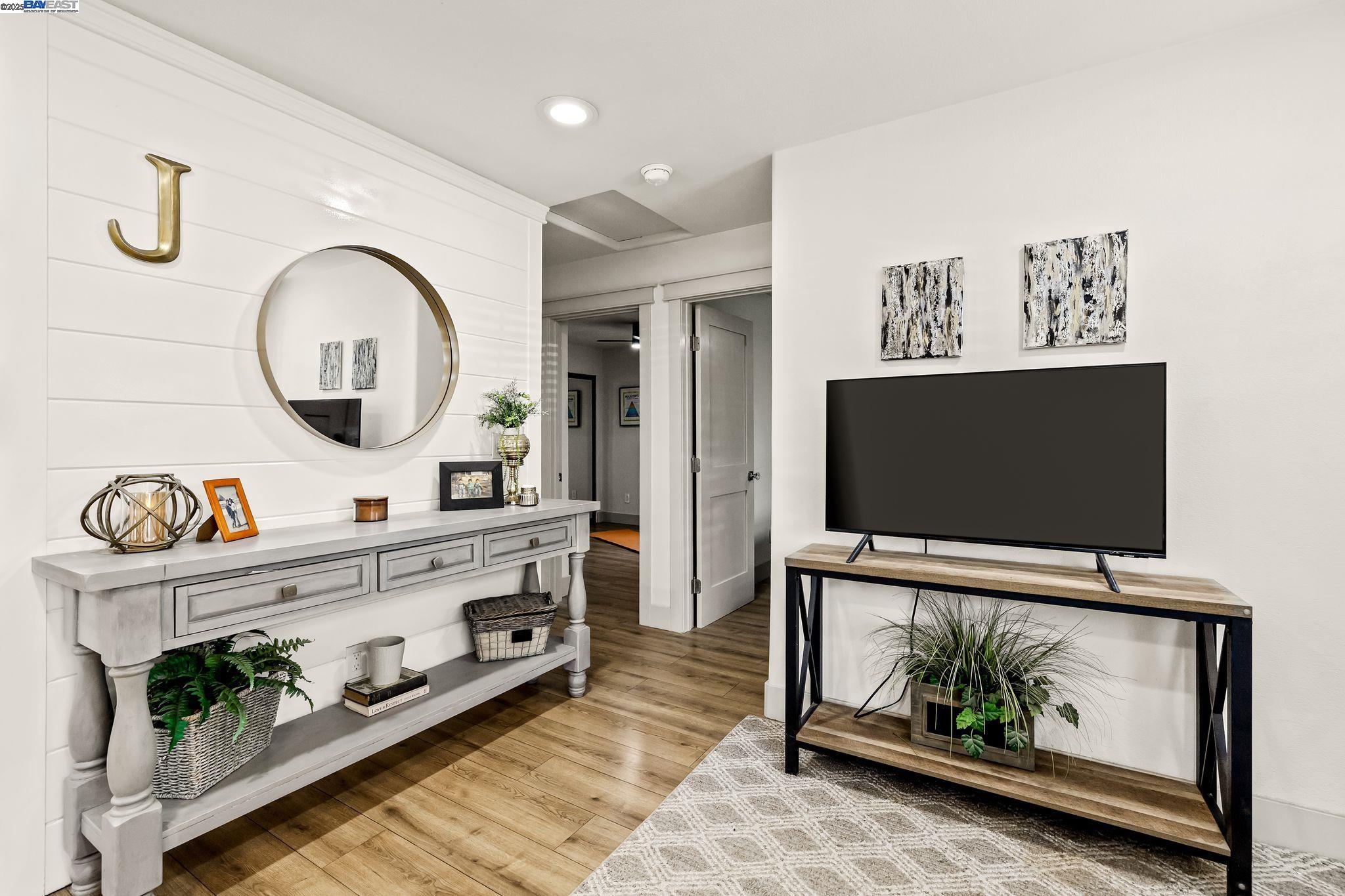 Detail Gallery Image 5 of 48 For 2141 Pomona, Martinez,  CA 94553 - 3 Beds | 2 Baths