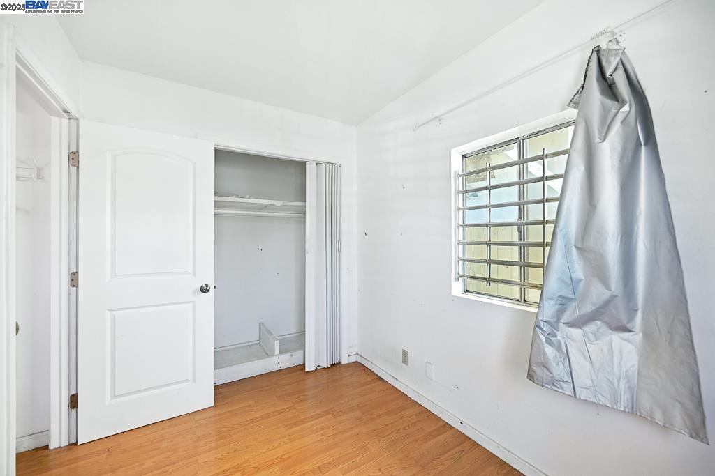 Detail Gallery Image 12 of 37 For 3229 Star Ave, Oakland,  CA 94619 - 1 Beds | 1 Baths