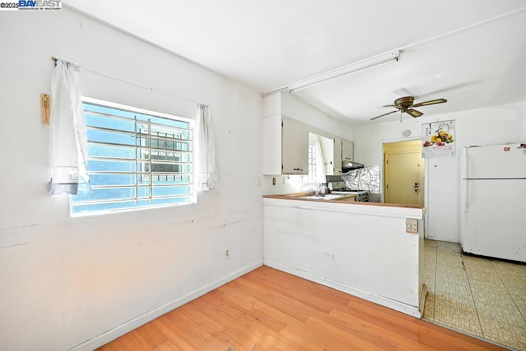 Detail Gallery Image 16 of 37 For 3229 Star Ave, Oakland,  CA 94619 - 1 Beds | 1 Baths