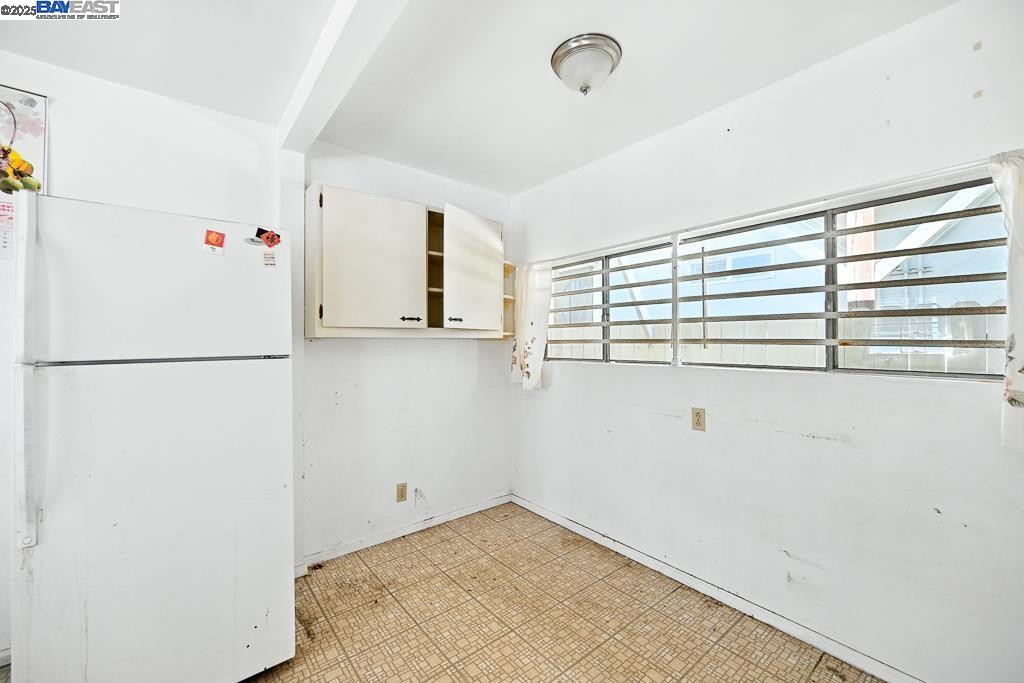 Detail Gallery Image 23 of 37 For 3229 Star Ave, Oakland,  CA 94619 - 1 Beds | 1 Baths