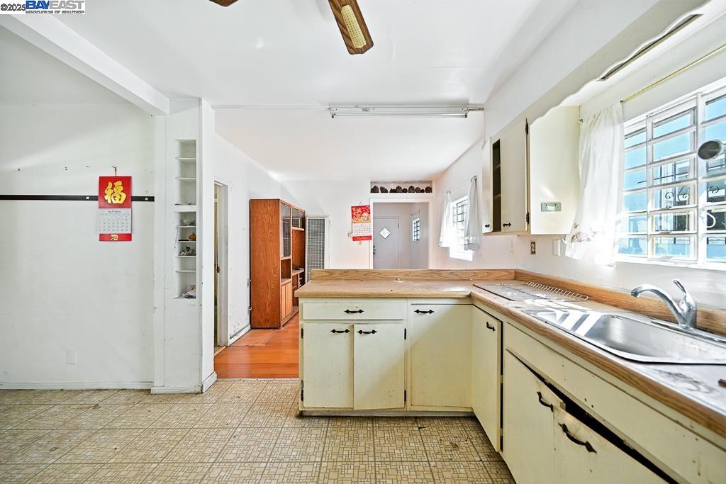 Detail Gallery Image 26 of 37 For 3229 Star Ave, Oakland,  CA 94619 - 1 Beds | 1 Baths
