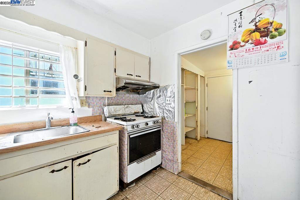 Detail Gallery Image 27 of 37 For 3229 Star Ave, Oakland,  CA 94619 - 1 Beds | 1 Baths