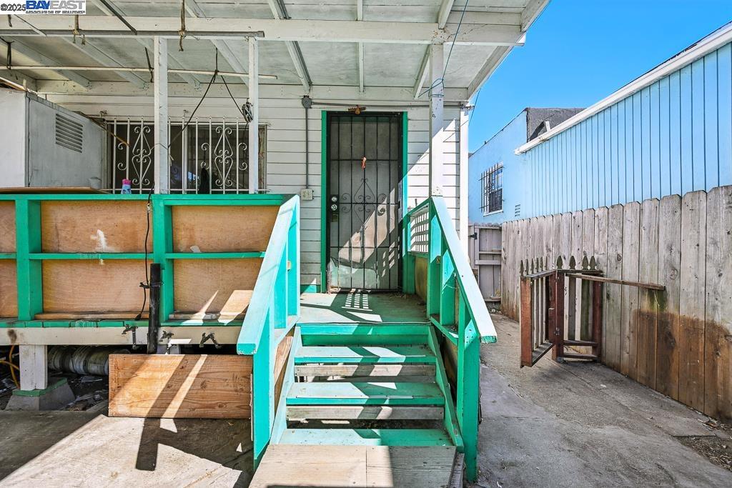 Detail Gallery Image 34 of 37 For 3229 Star Ave, Oakland,  CA 94619 - 1 Beds | 1 Baths