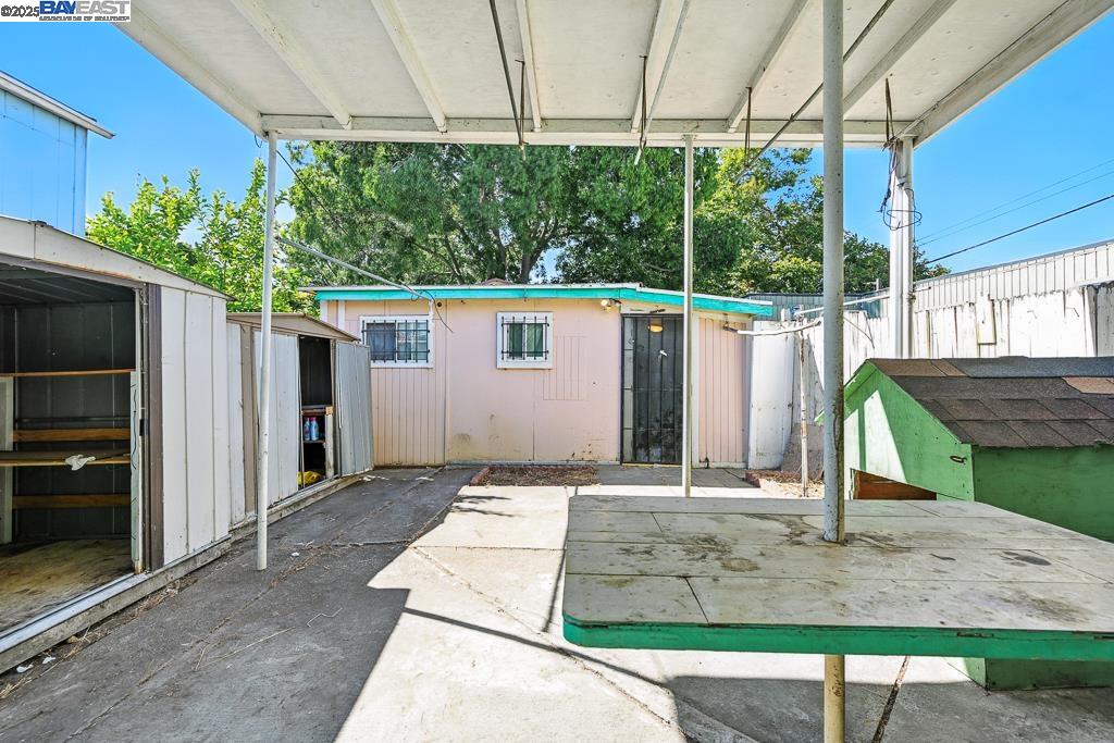 Detail Gallery Image 35 of 37 For 3229 Star Ave, Oakland,  CA 94619 - 1 Beds | 1 Baths