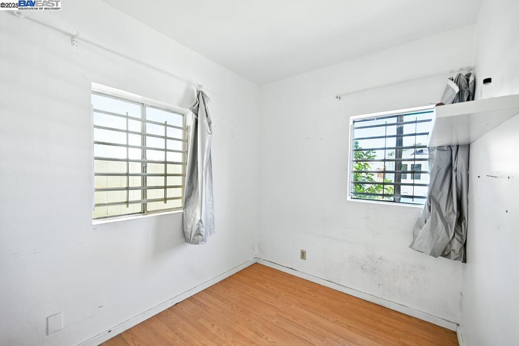 Detail Gallery Image 8 of 37 For 3229 Star Ave, Oakland,  CA 94619 - 1 Beds | 1 Baths