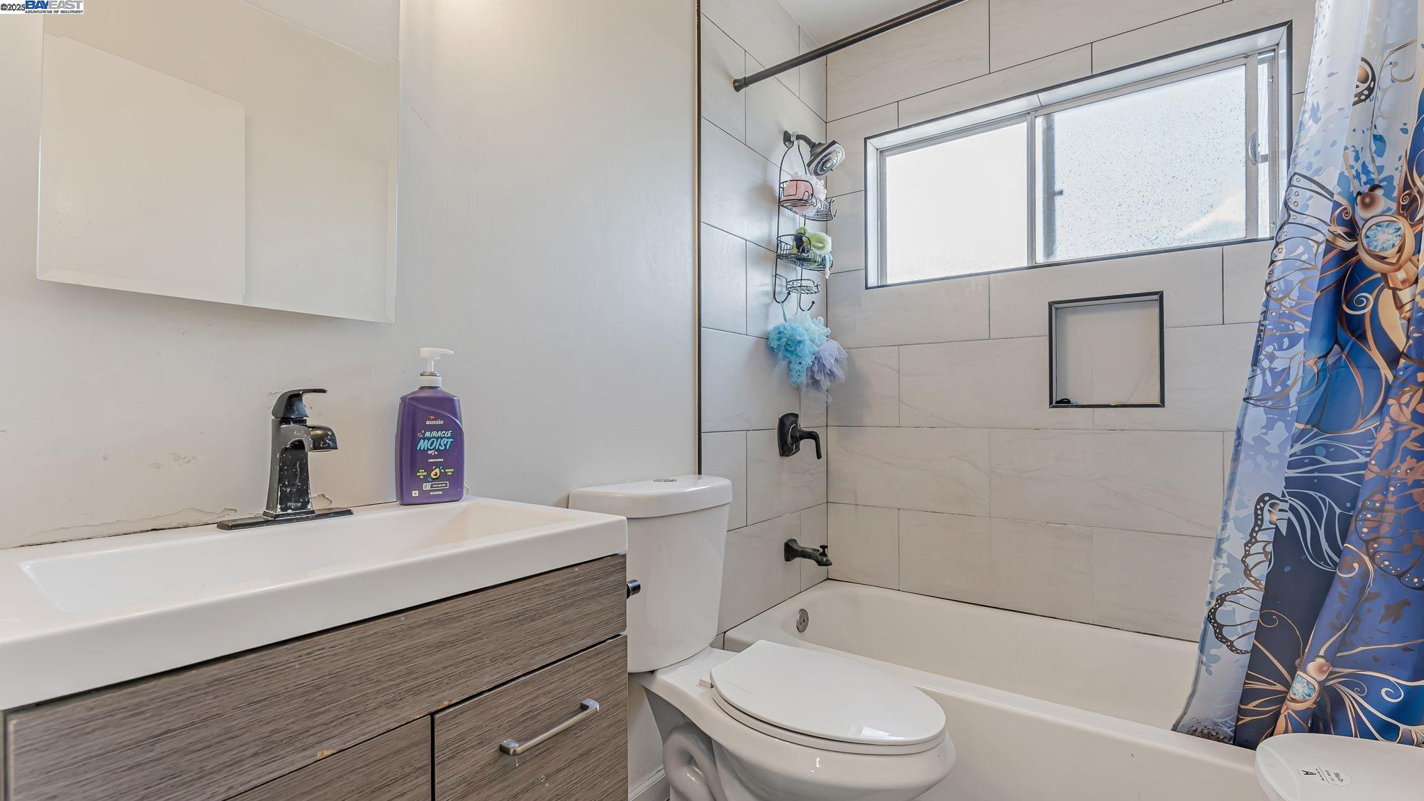 Detail Gallery Image 12 of 50 For 1250 95th Ave, Oakland,  CA 94603 - – Beds | – Baths