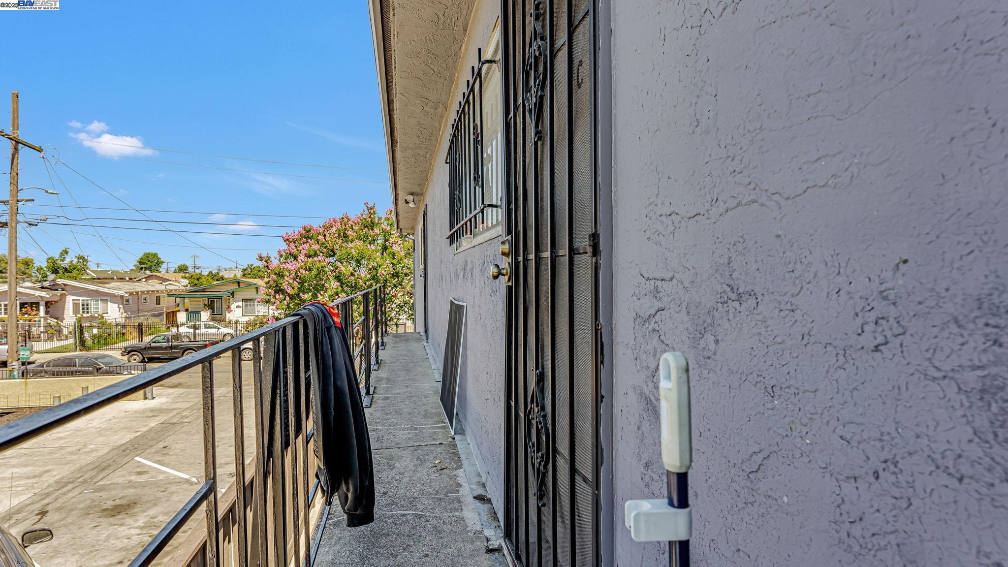 Detail Gallery Image 4 of 50 For 1250 95th Ave, Oakland,  CA 94603 - – Beds | – Baths