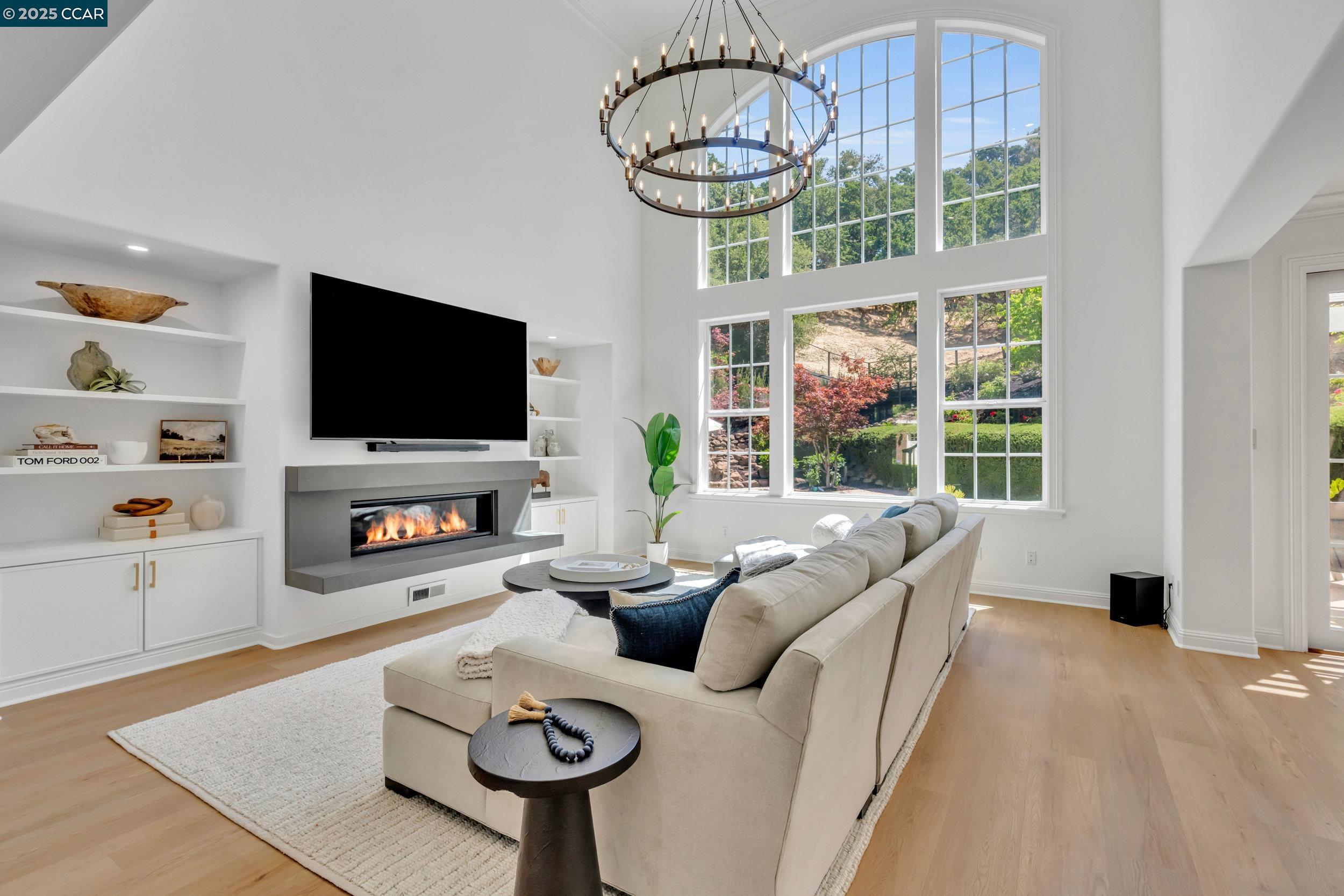 Detail Gallery Image 6 of 59 For 529 Justin Morgan Dr, Alamo,  CA 94507 - 6 Beds | 4/1 Baths