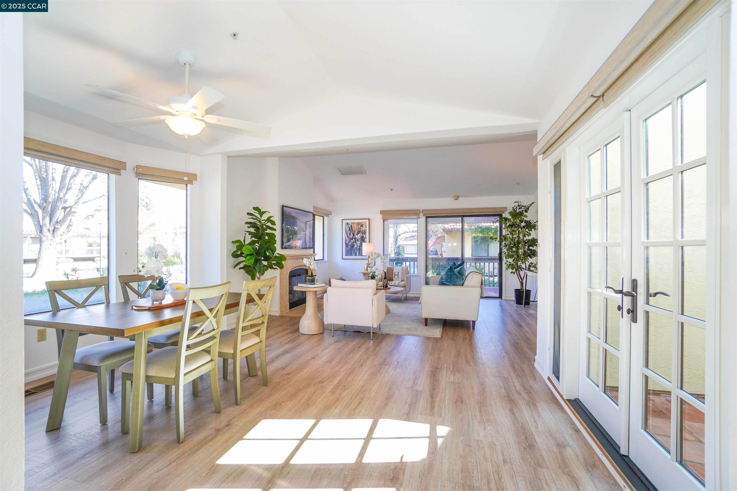 Detail Gallery Image 18 of 26 For 11 Fountain Grove Cir, Napa,  CA 94558 - 2 Beds | 2 Baths