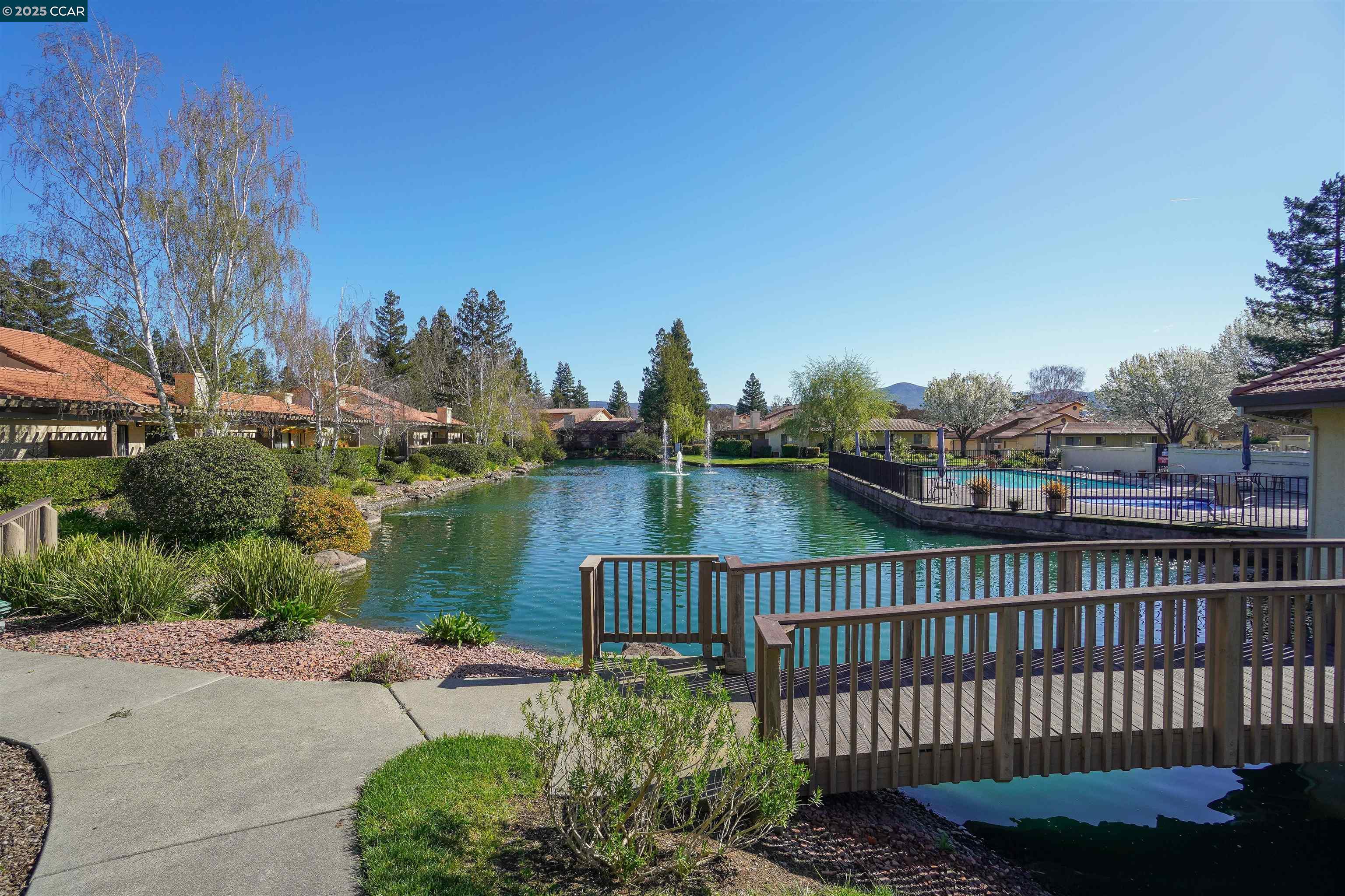 Detail Gallery Image 19 of 26 For 11 Fountain Grove Cir, Napa,  CA 94558 - 2 Beds | 2 Baths