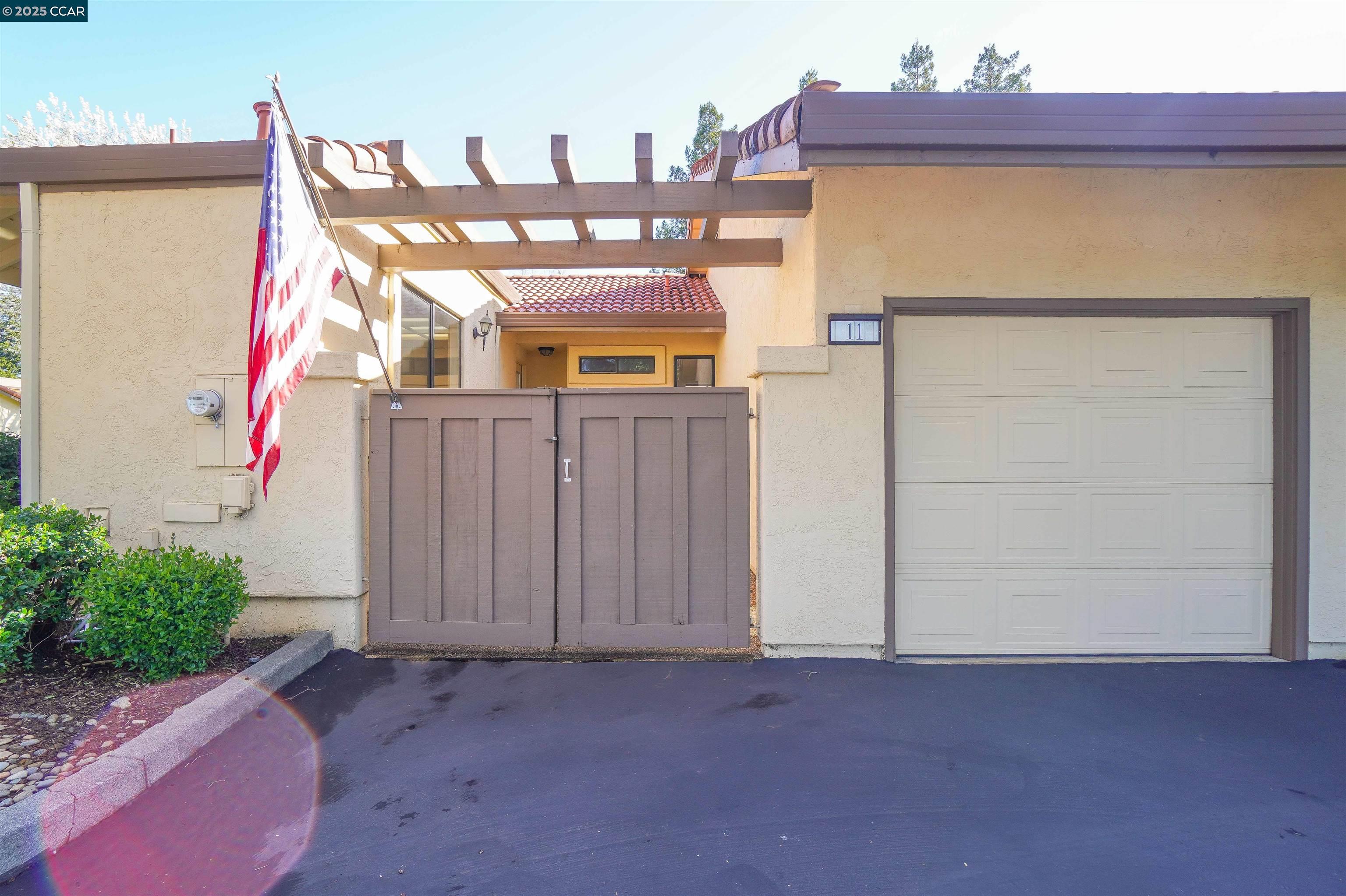 Detail Gallery Image 23 of 26 For 11 Fountain Grove Cir, Napa,  CA 94558 - 2 Beds | 2 Baths