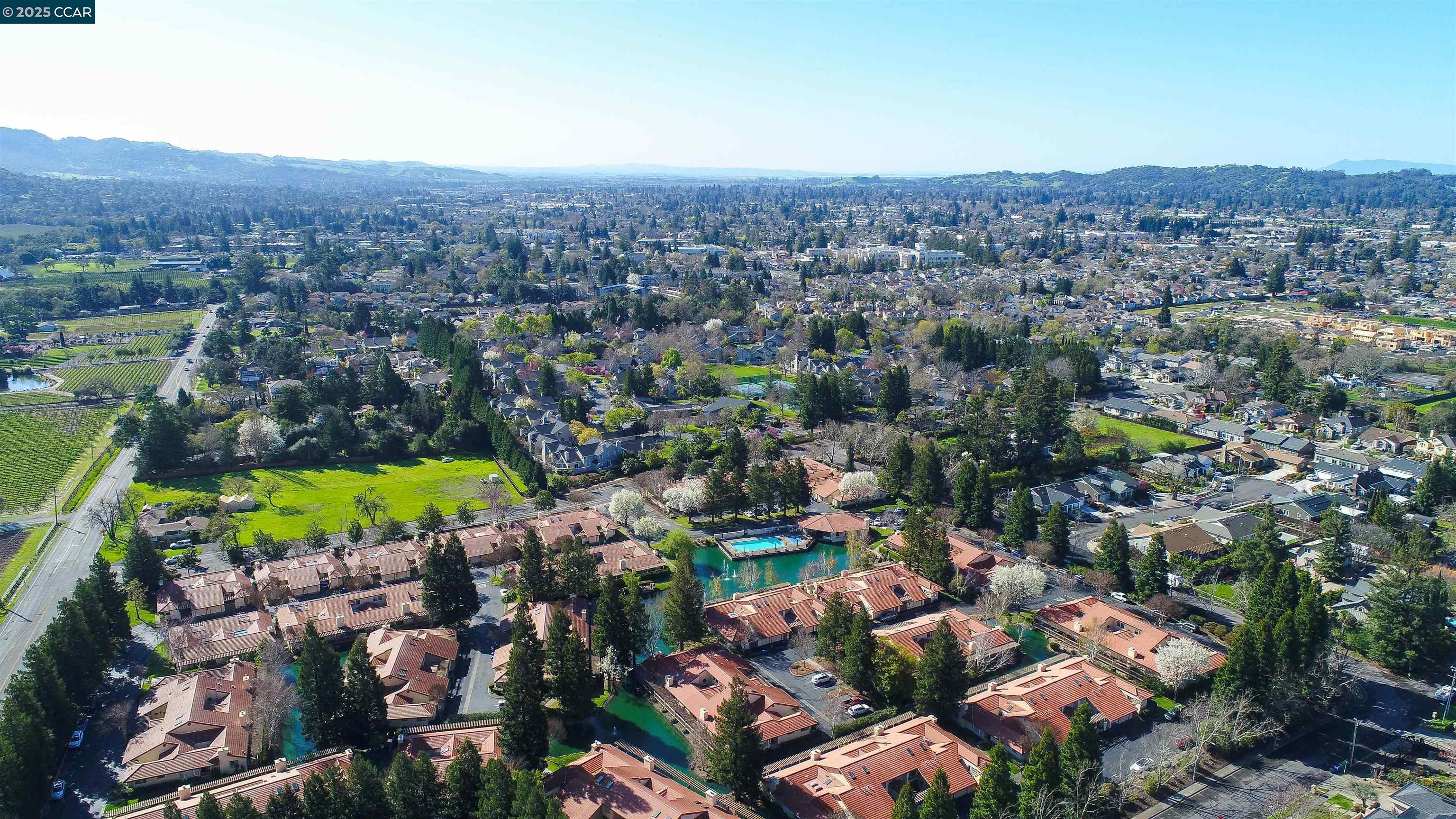Detail Gallery Image 26 of 26 For 11 Fountain Grove Cir, Napa,  CA 94558 - 2 Beds | 2 Baths