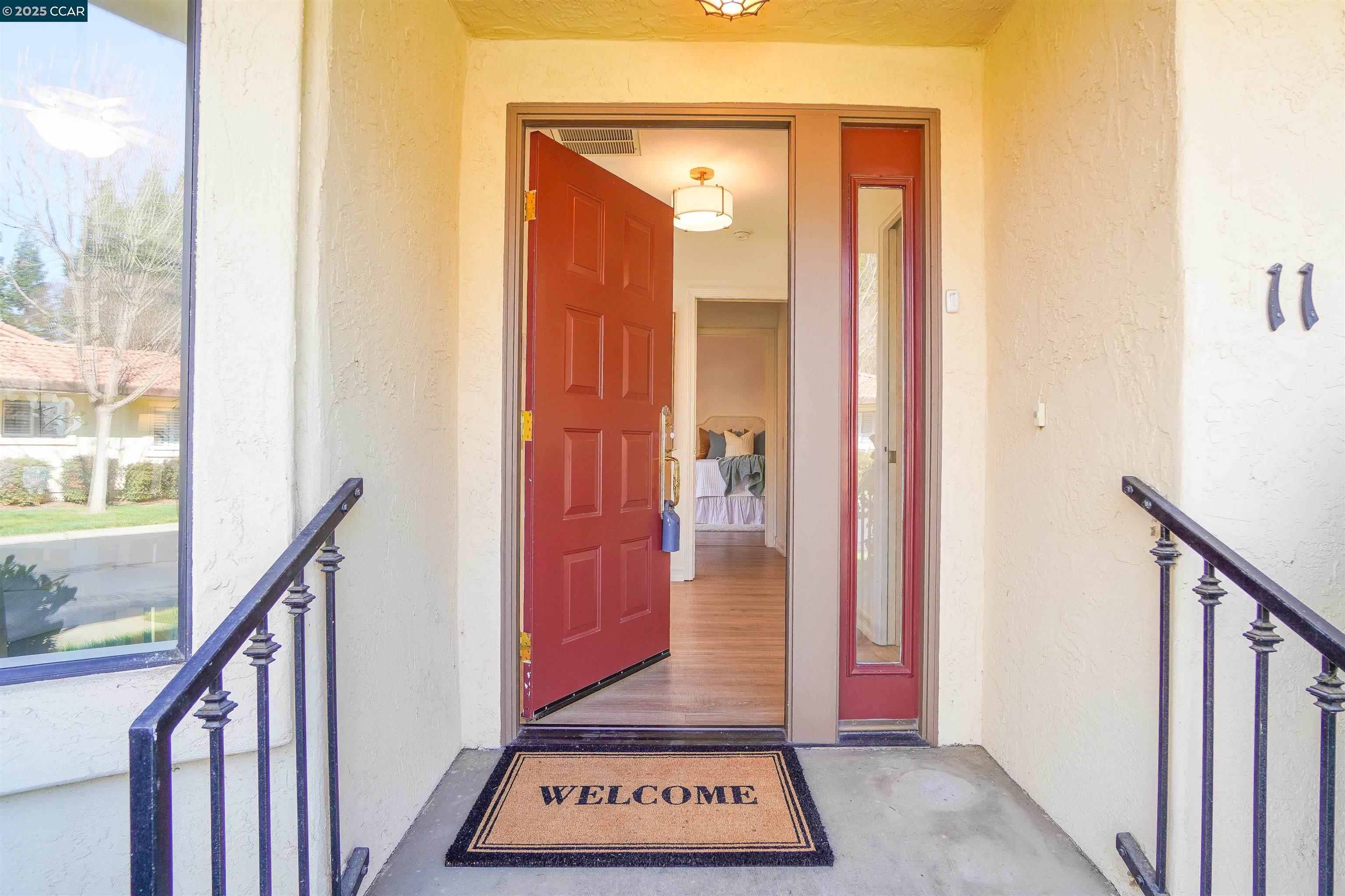 Detail Gallery Image 4 of 26 For 11 Fountain Grove Cir, Napa,  CA 94558 - 2 Beds | 2 Baths
