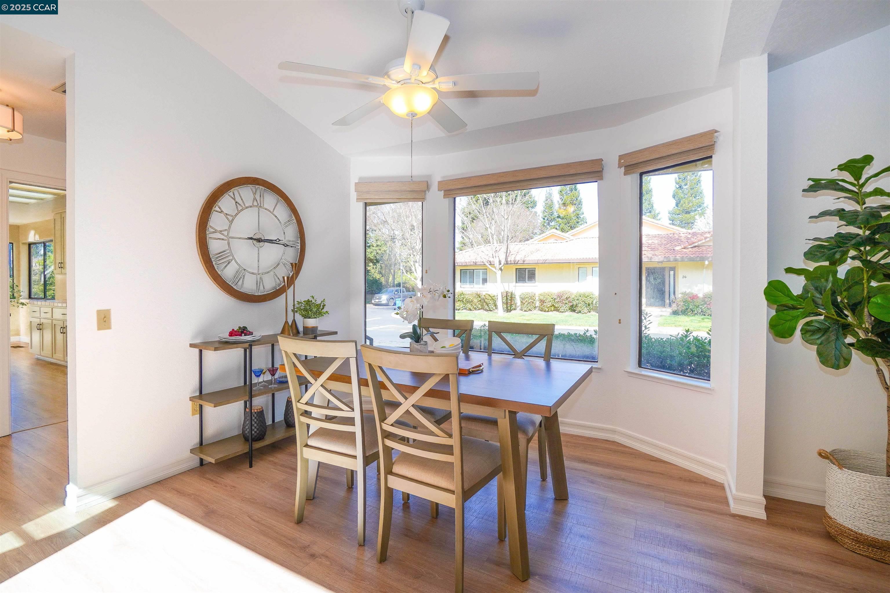 Detail Gallery Image 9 of 26 For 11 Fountain Grove Cir, Napa,  CA 94558 - 2 Beds | 2 Baths