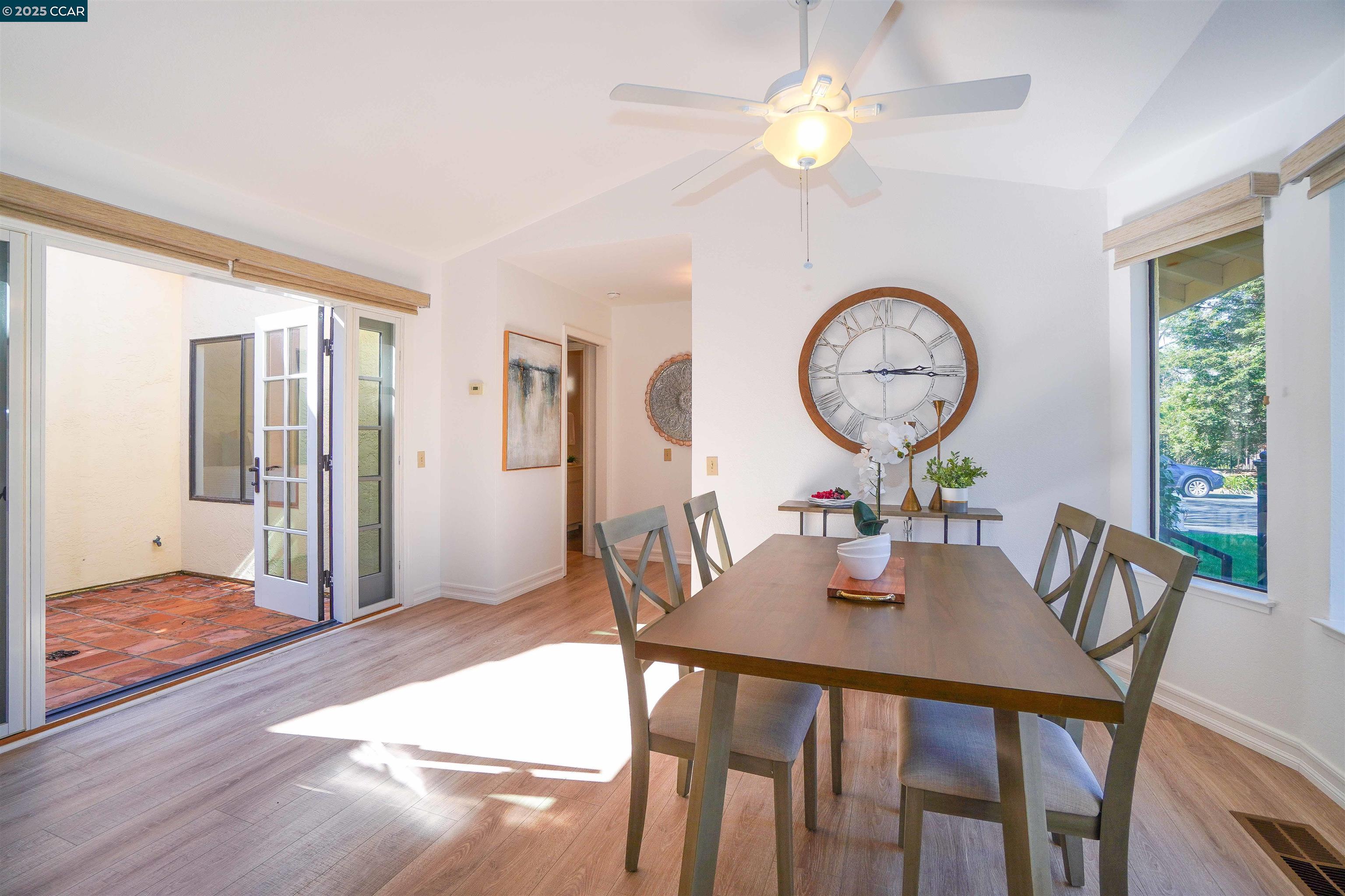 Detail Gallery Image 10 of 26 For 11 Fountain Grove Cir, Napa,  CA 94558 - 2 Beds | 2 Baths