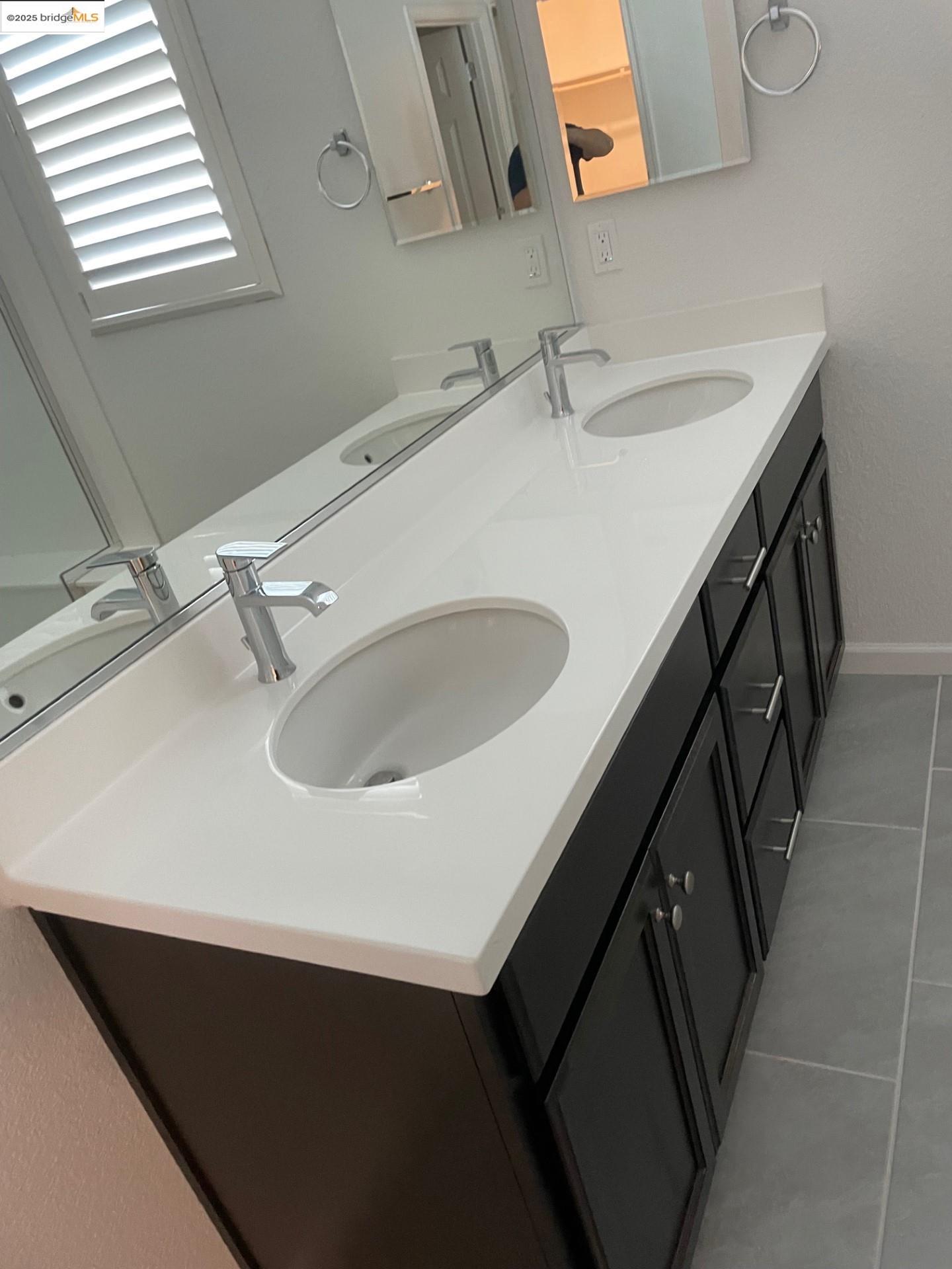 Detail Gallery Image 8 of 16 For 43 Fern Ln, Pittsburg,  CA 94565 - 3 Beds | 2/1 Baths