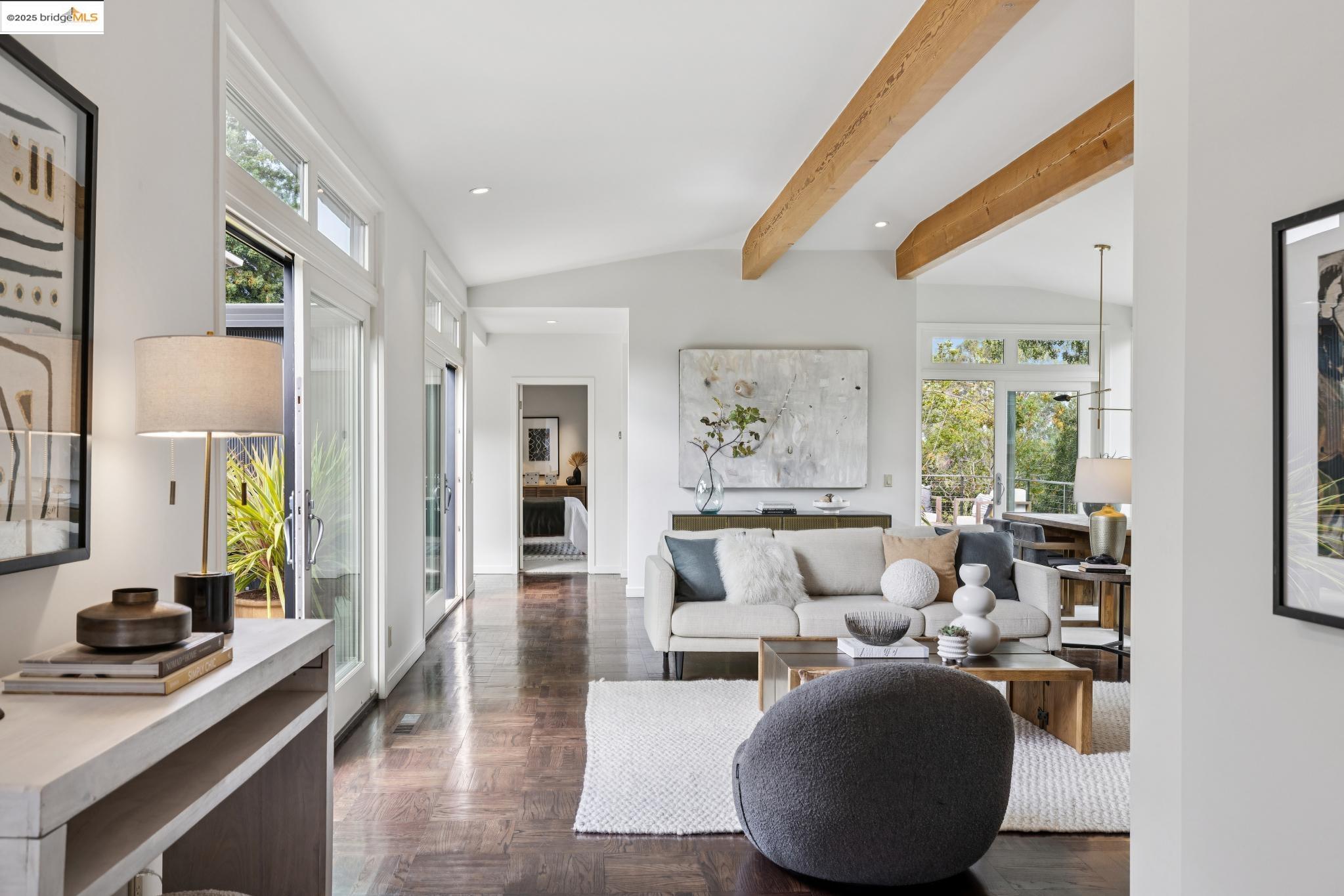 Detail Gallery Image 13 of 59 For 7 Requa Place, Piedmont,  CA 94611 - 4 Beds | 4 Baths