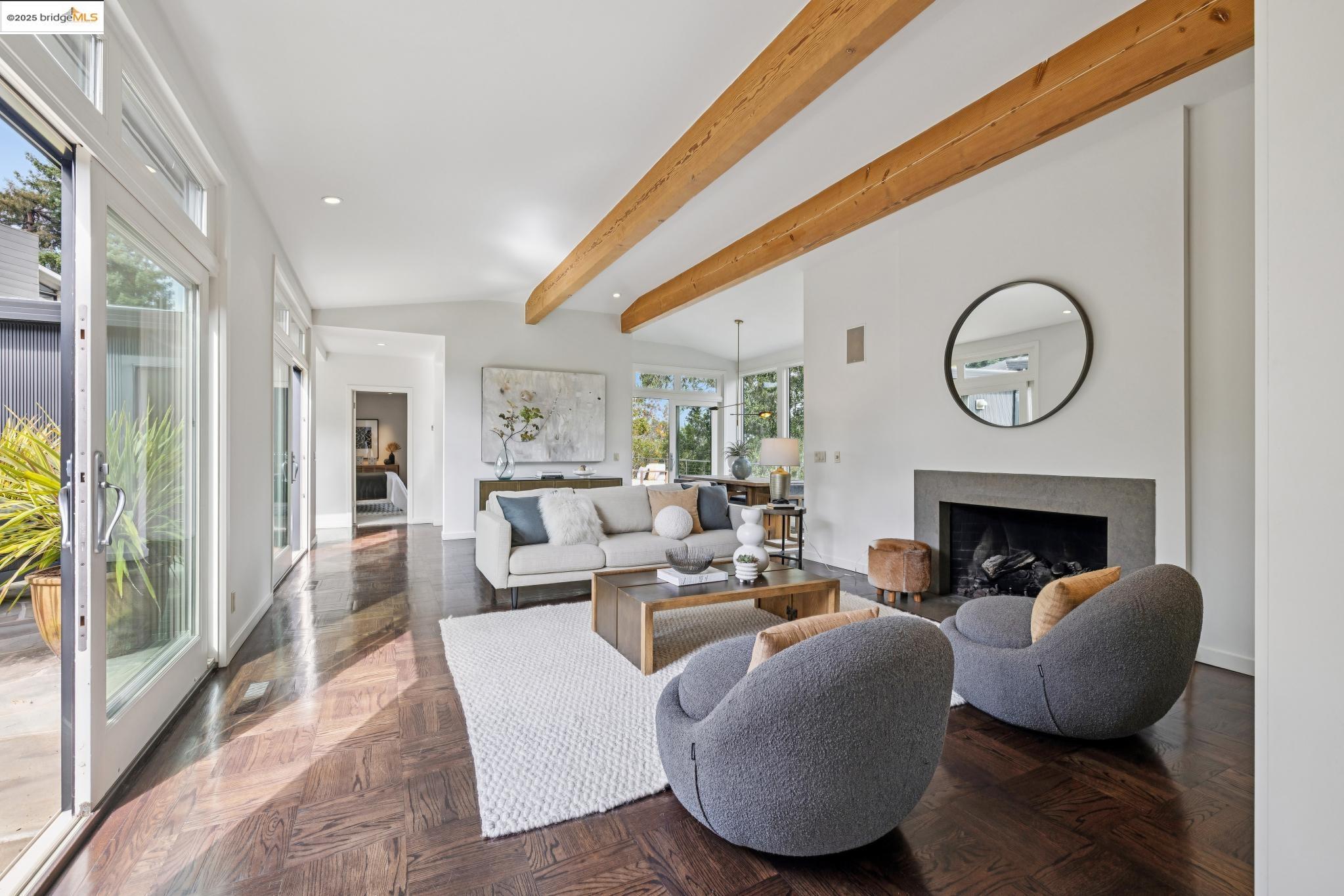 Detail Gallery Image 14 of 59 For 7 Requa Place, Piedmont,  CA 94611 - 4 Beds | 4 Baths