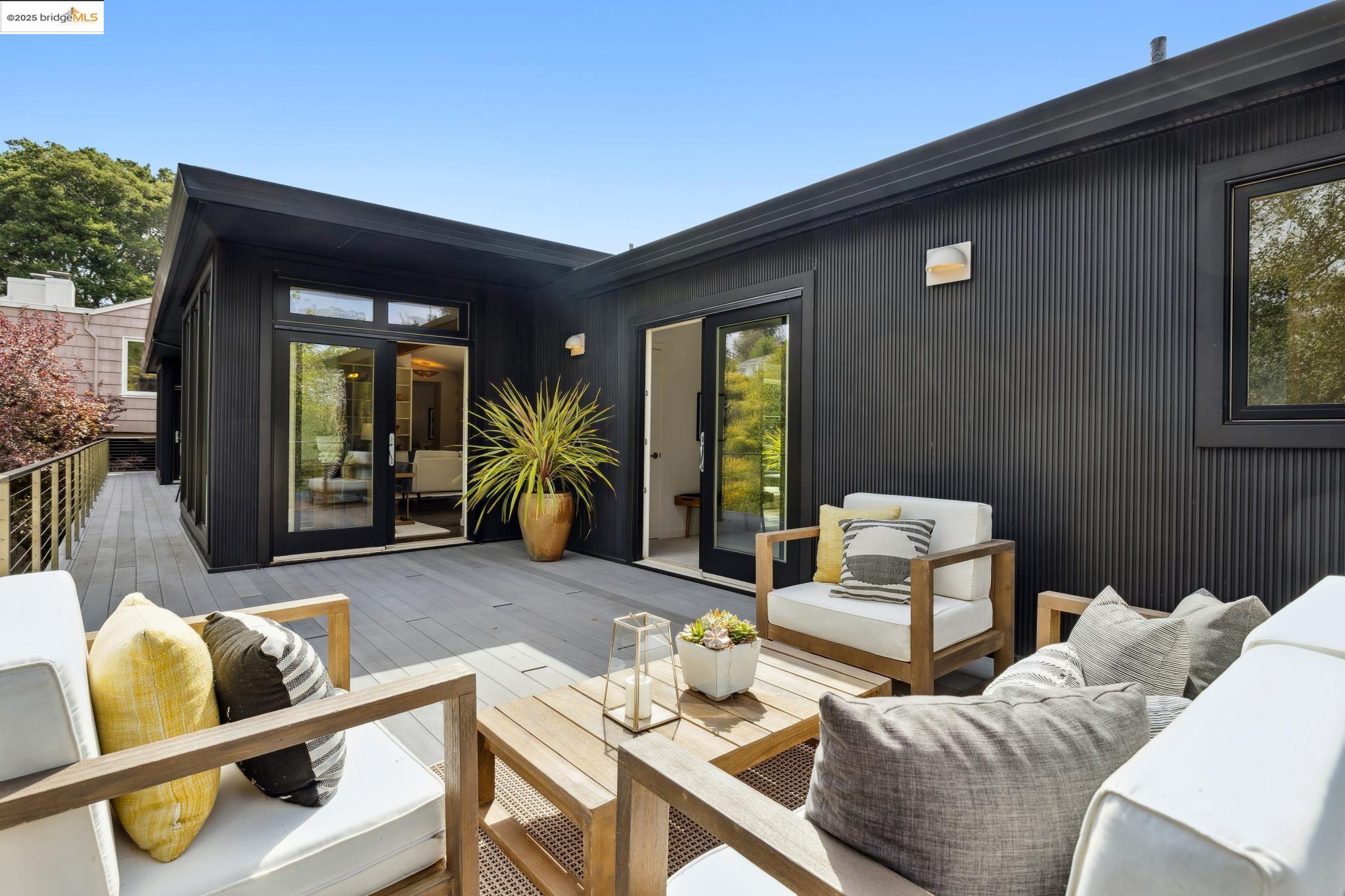 Detail Gallery Image 20 of 59 For 7 Requa Place, Piedmont,  CA 94611 - 4 Beds | 4 Baths