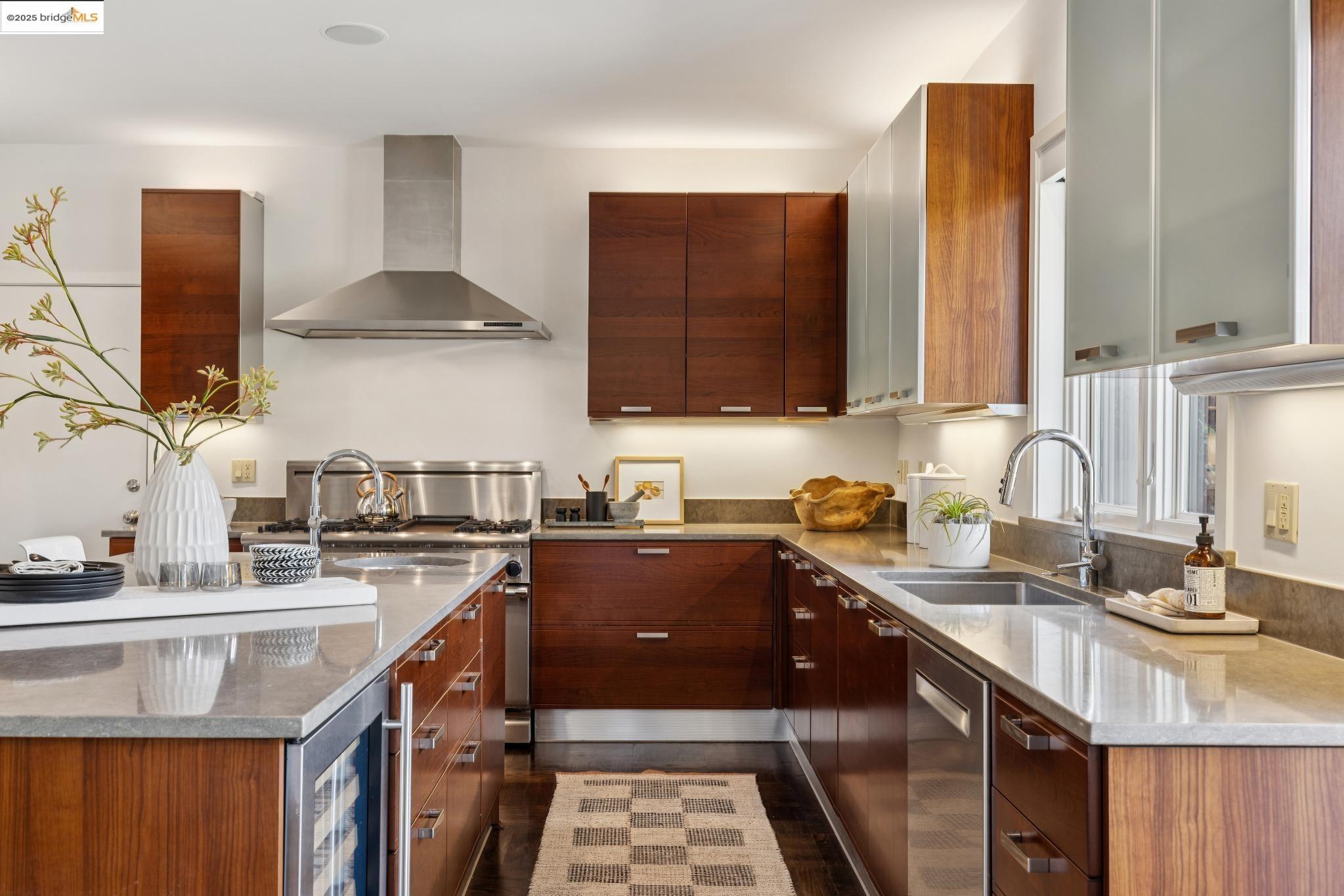 Detail Gallery Image 26 of 59 For 7 Requa Place, Piedmont,  CA 94611 - 4 Beds | 4 Baths