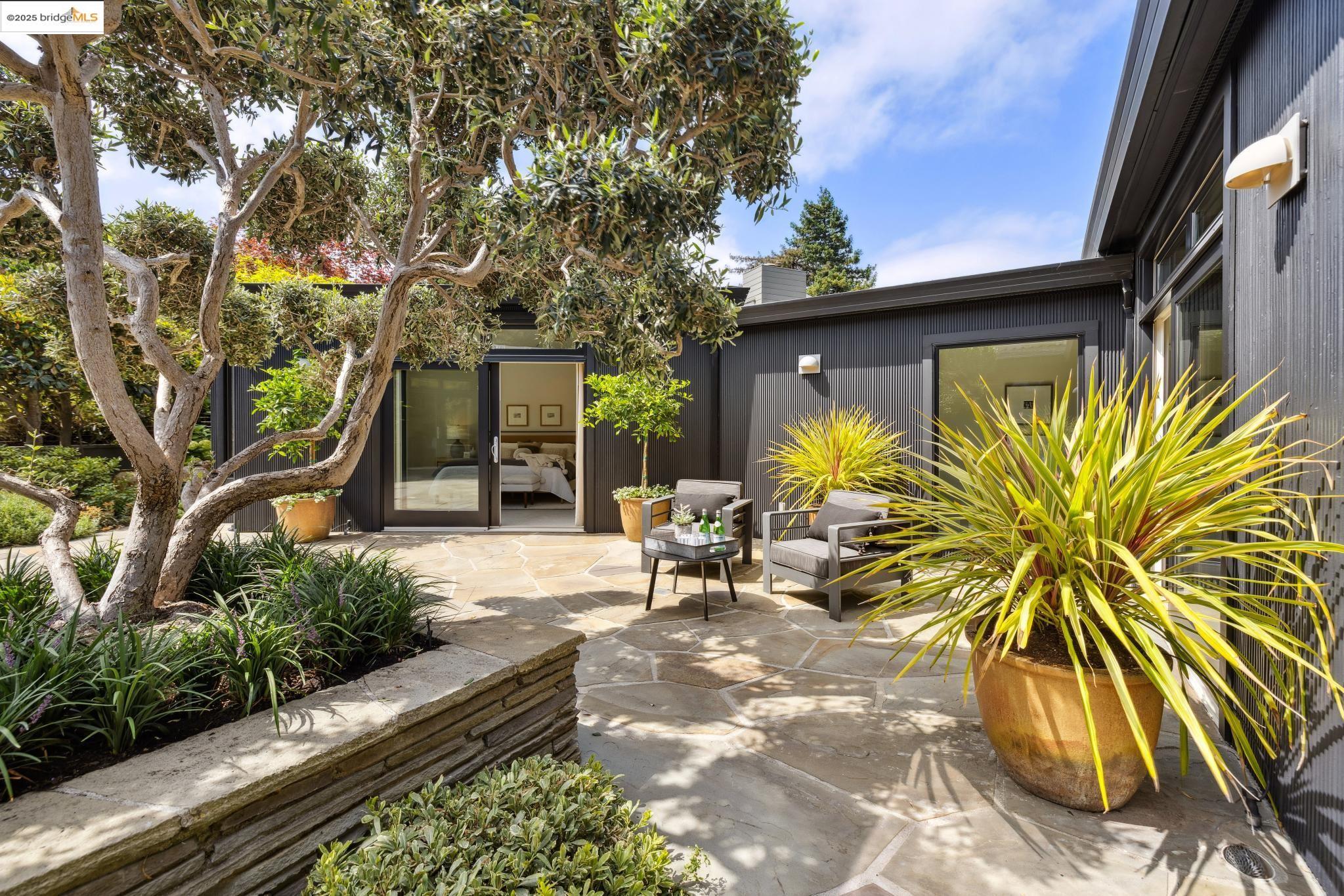 Detail Gallery Image 28 of 59 For 7 Requa Place, Piedmont,  CA 94611 - 4 Beds | 4 Baths