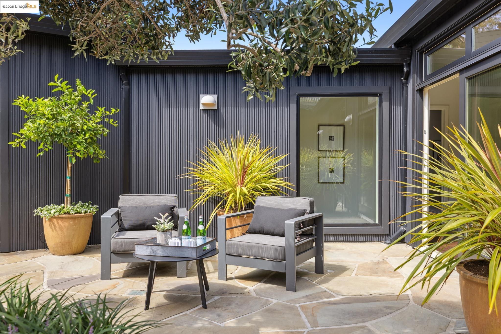 Detail Gallery Image 29 of 59 For 7 Requa Place, Piedmont,  CA 94611 - 4 Beds | 4 Baths