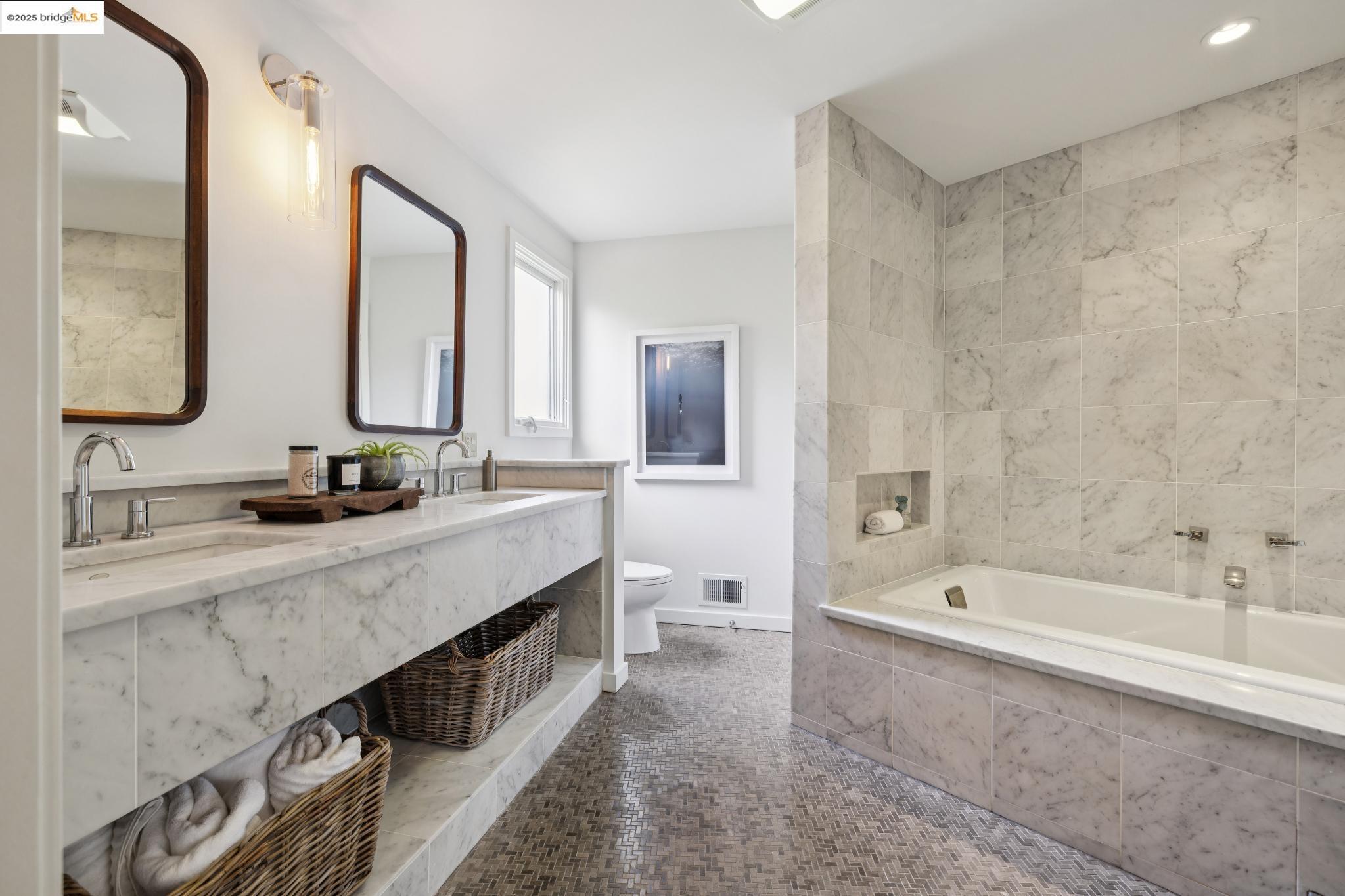 Detail Gallery Image 35 of 59 For 7 Requa Place, Piedmont,  CA 94611 - 4 Beds | 4 Baths