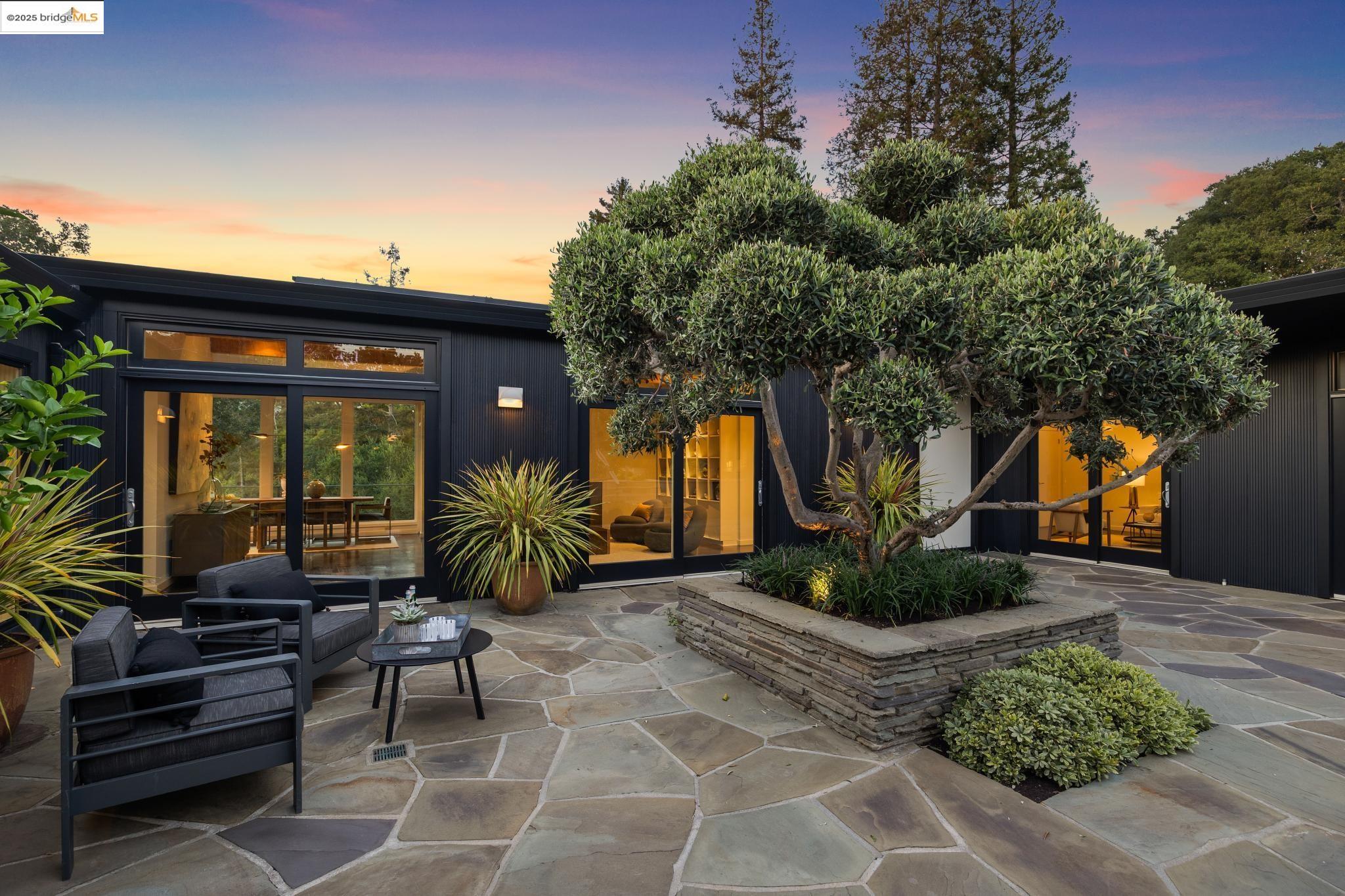 Detail Gallery Image 38 of 59 For 7 Requa Place, Piedmont,  CA 94611 - 4 Beds | 4 Baths